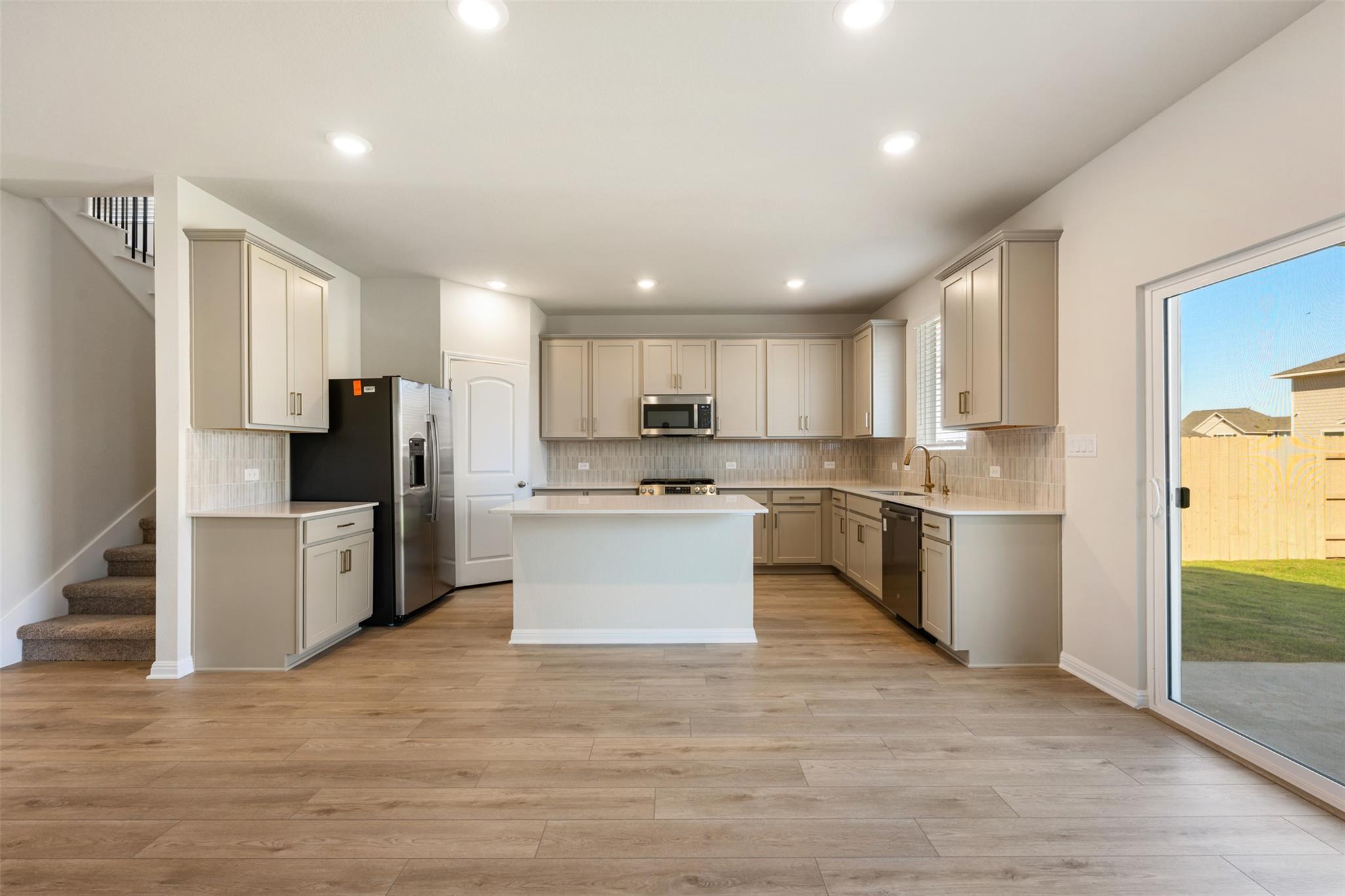 135 Silverleaf Spur, Bastrop, TX 78602