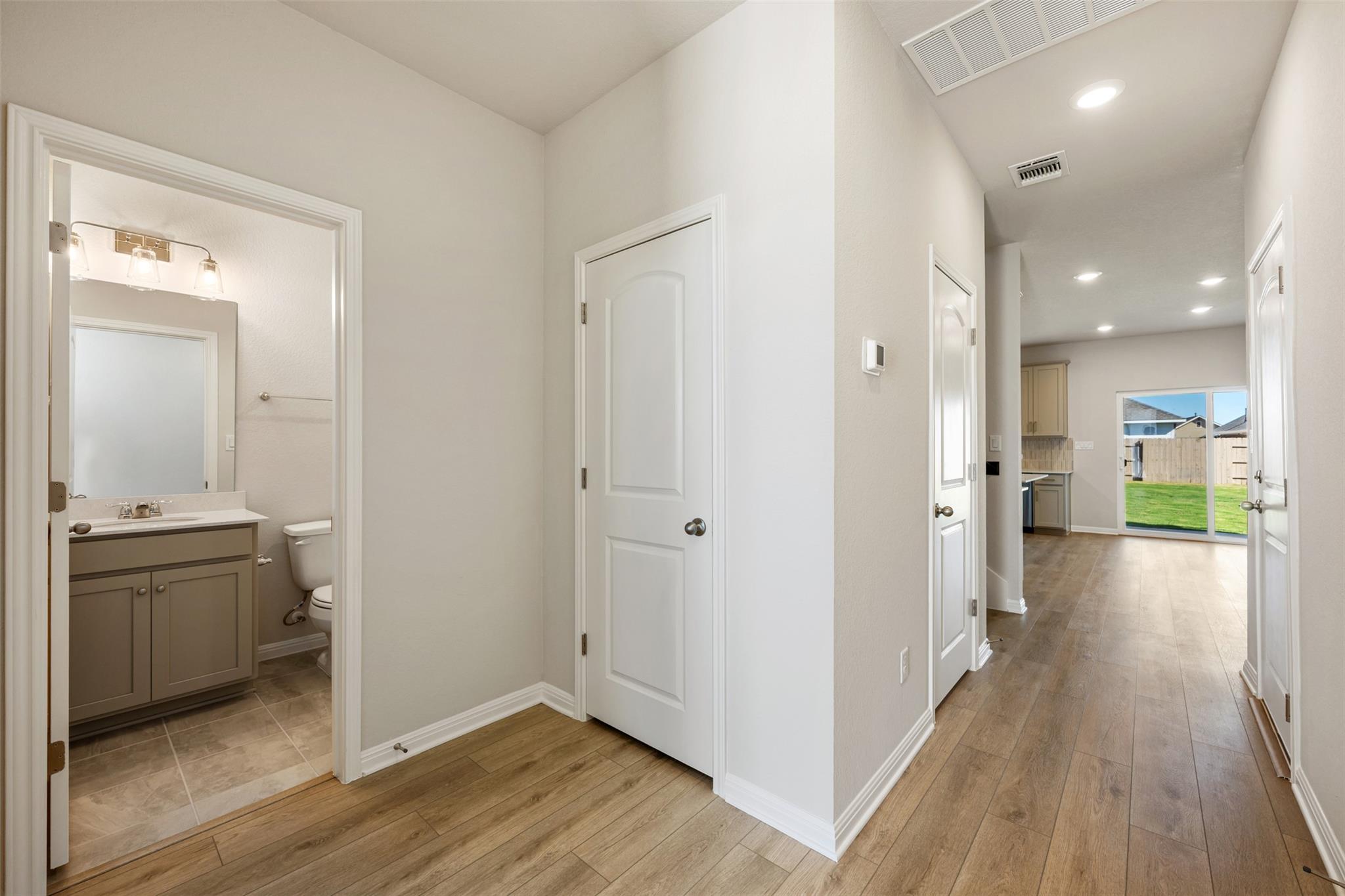 135 Silverleaf Spur, Bastrop, TX 78602