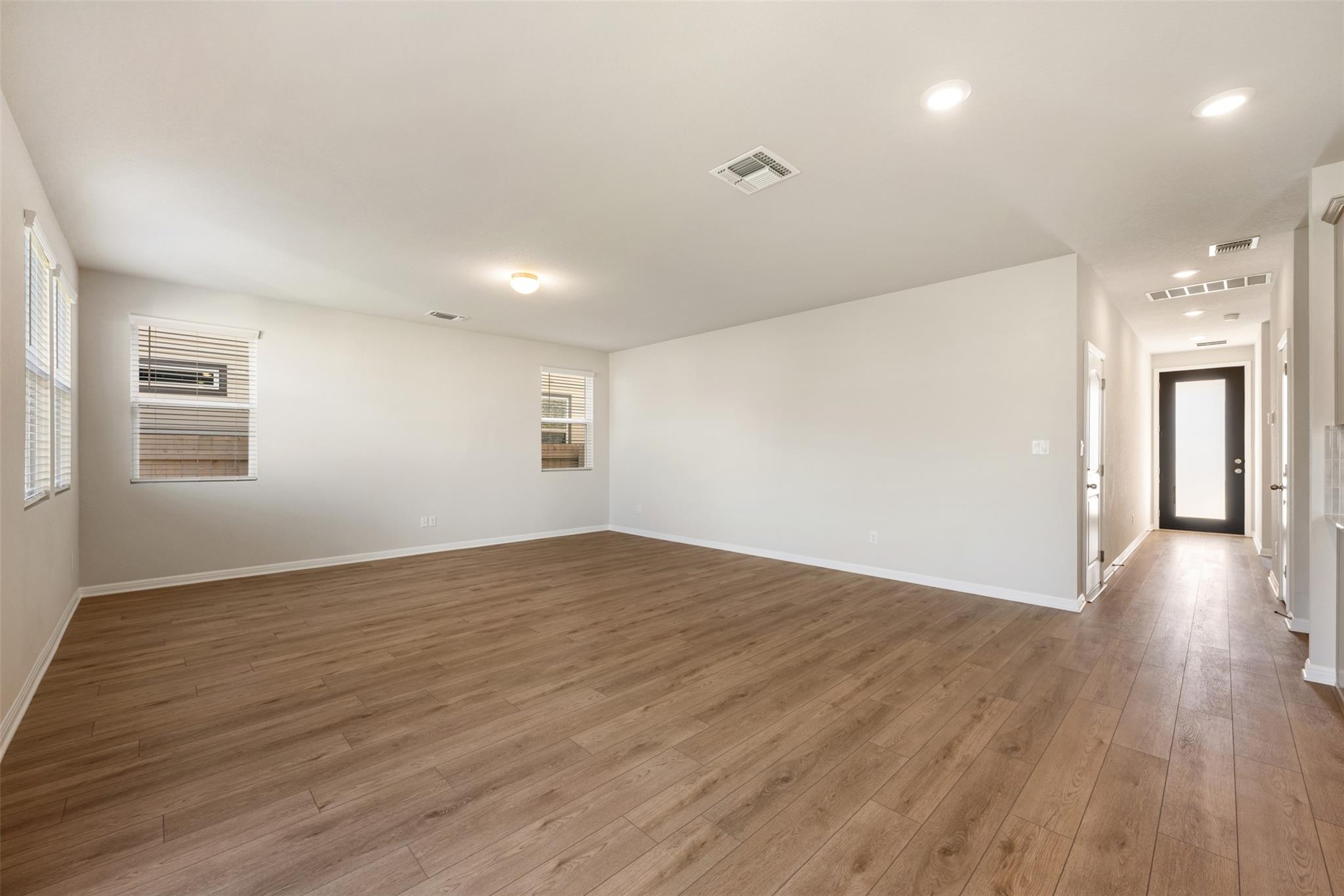 135 Silverleaf Spur, Bastrop, TX 78602