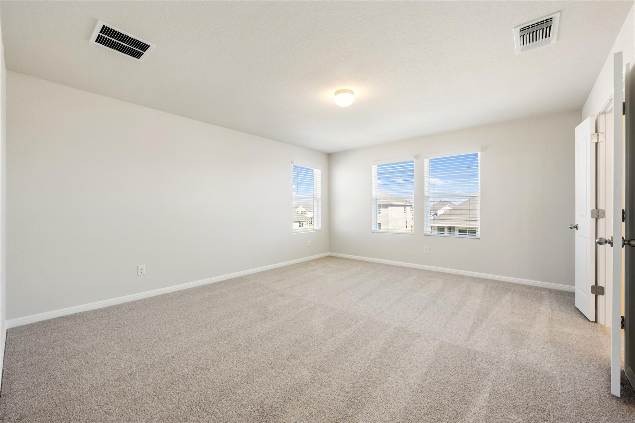 135 Silverleaf Spur, Bastrop, TX 78602