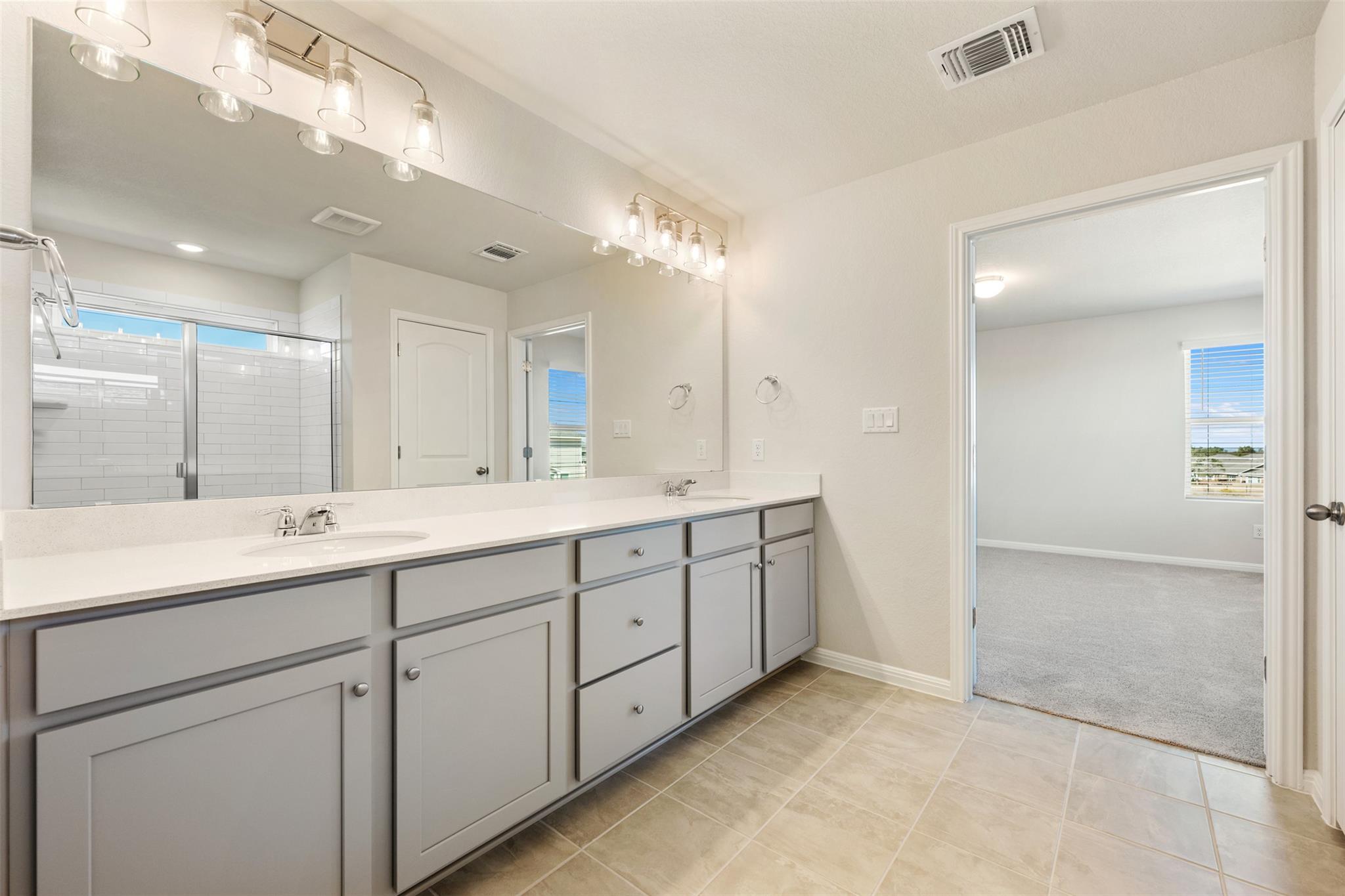 135 Silverleaf Spur, Bastrop, TX 78602