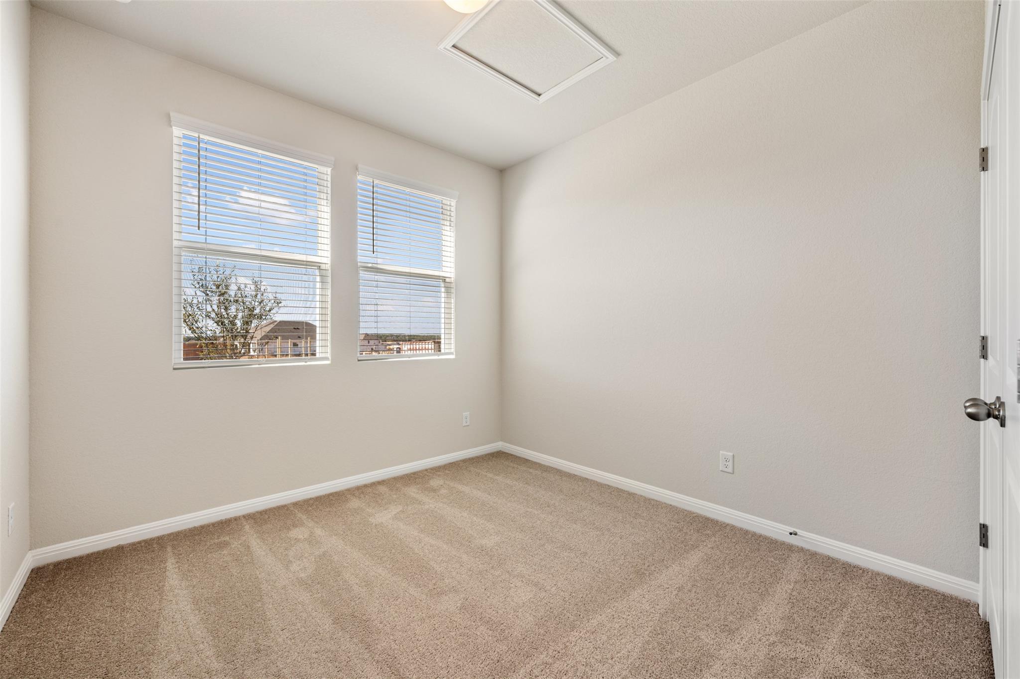 135 Silverleaf Spur, Bastrop, TX 78602