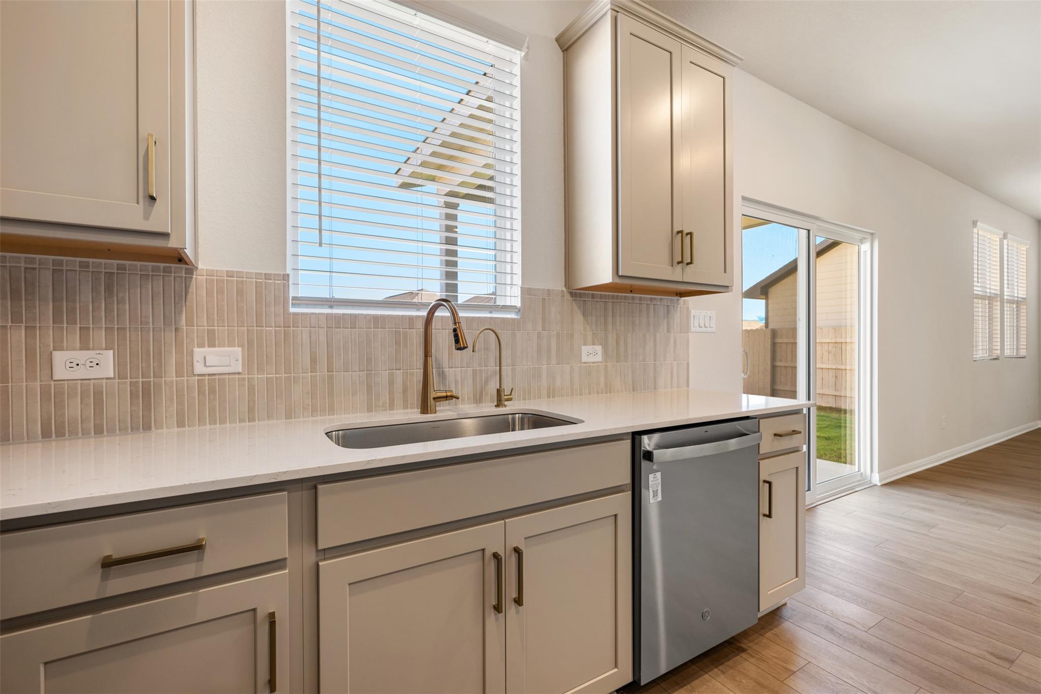 135 Silverleaf Spur, Bastrop, TX 78602