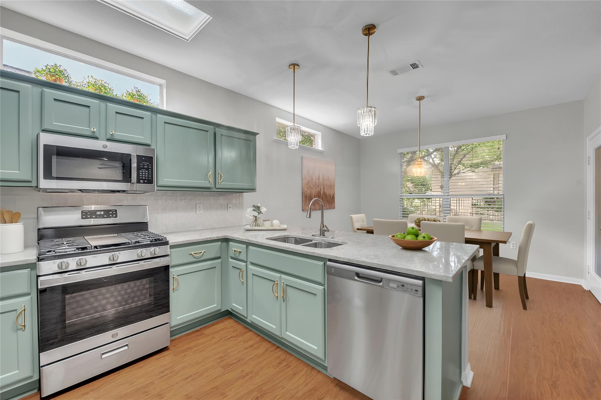 134 Whispering Wind Dr, Georgetown, TX 78633