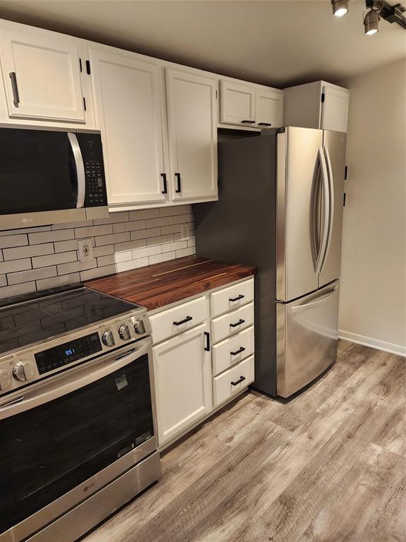 7705 Debbie Dr # D, Volente, TX 78641