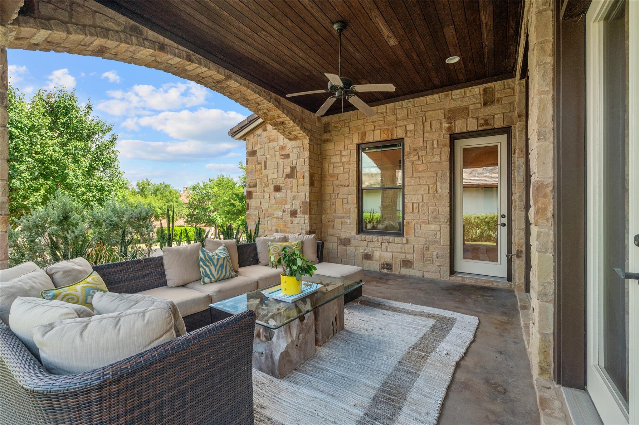 117 Black Wolf Run, Austin, TX 78738