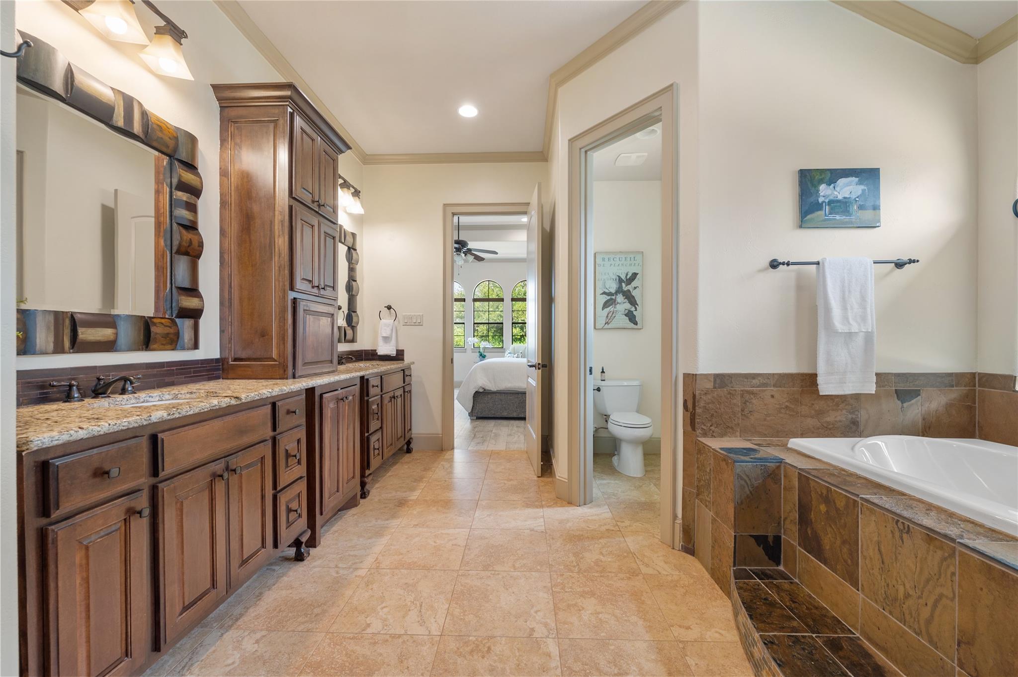 117 Black Wolf Run, Austin, TX 78738