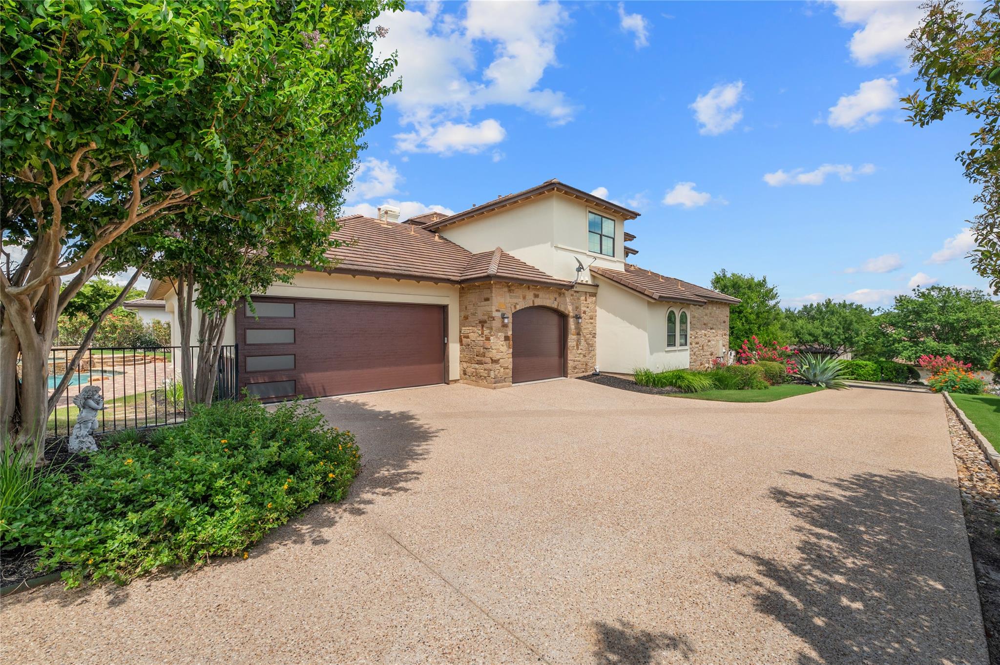 117 Black Wolf Run, Austin, TX 78738
