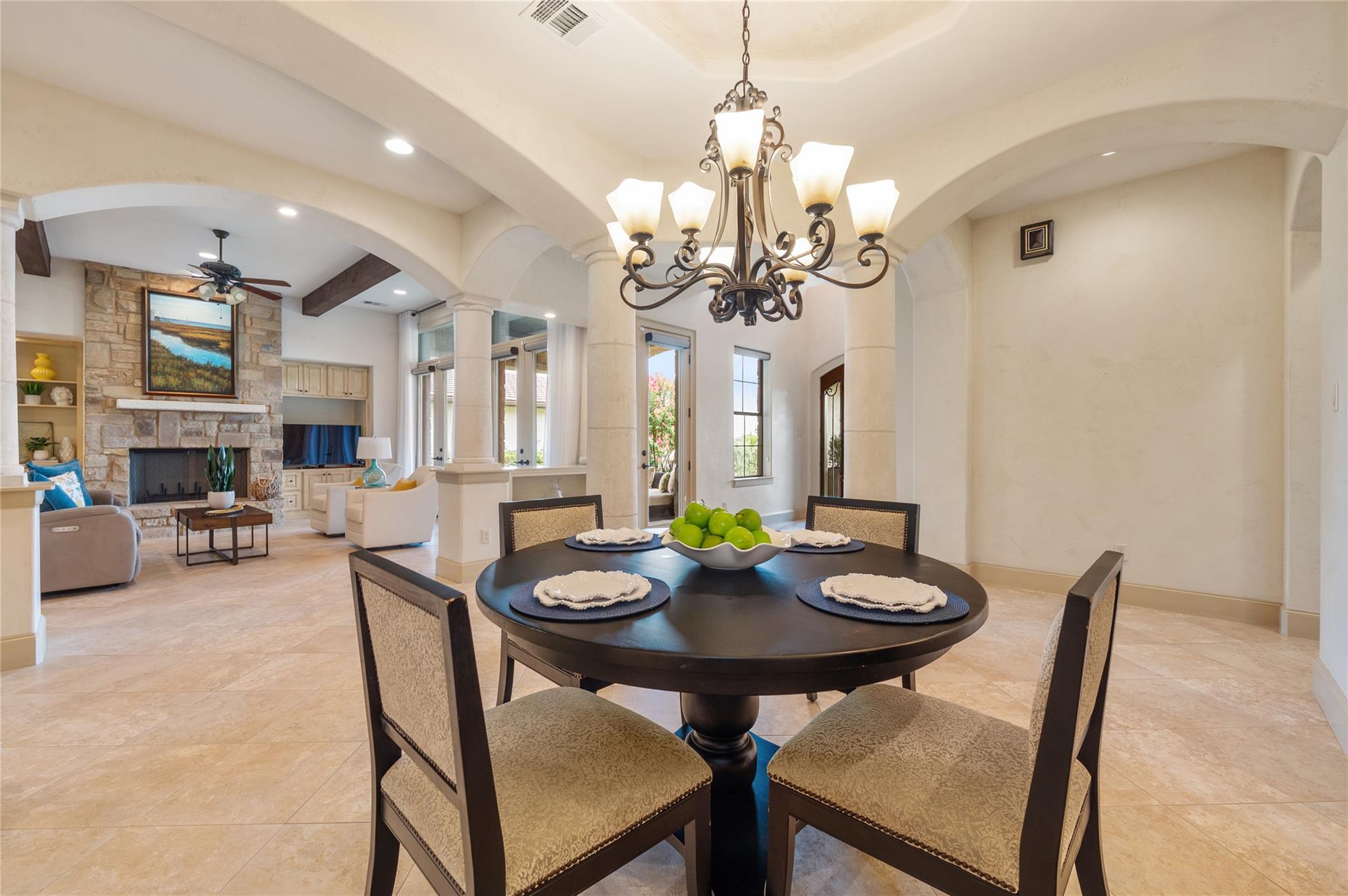 117 Black Wolf Run, Austin, TX 78738