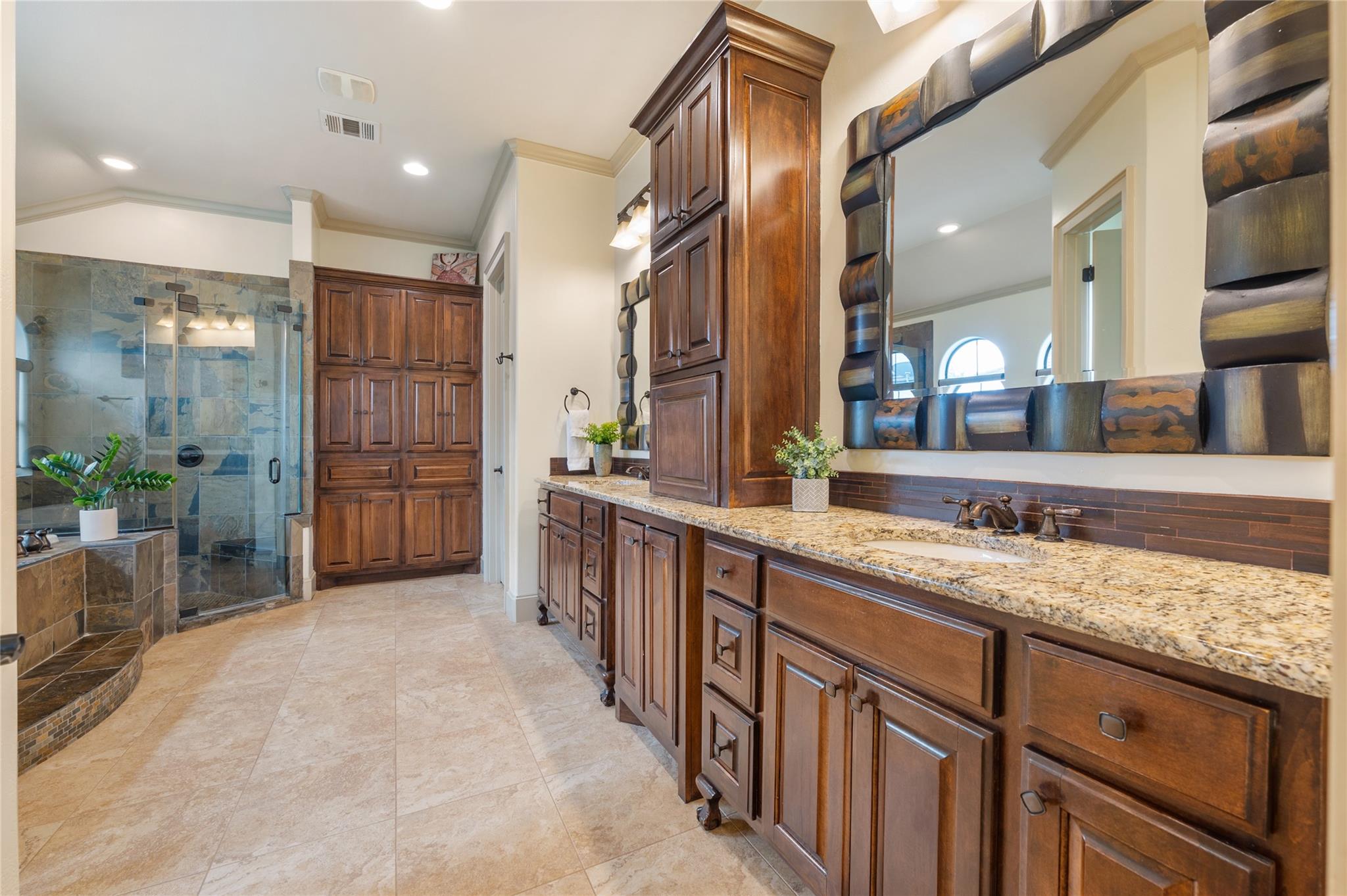 117 Black Wolf Run, Austin, TX 78738