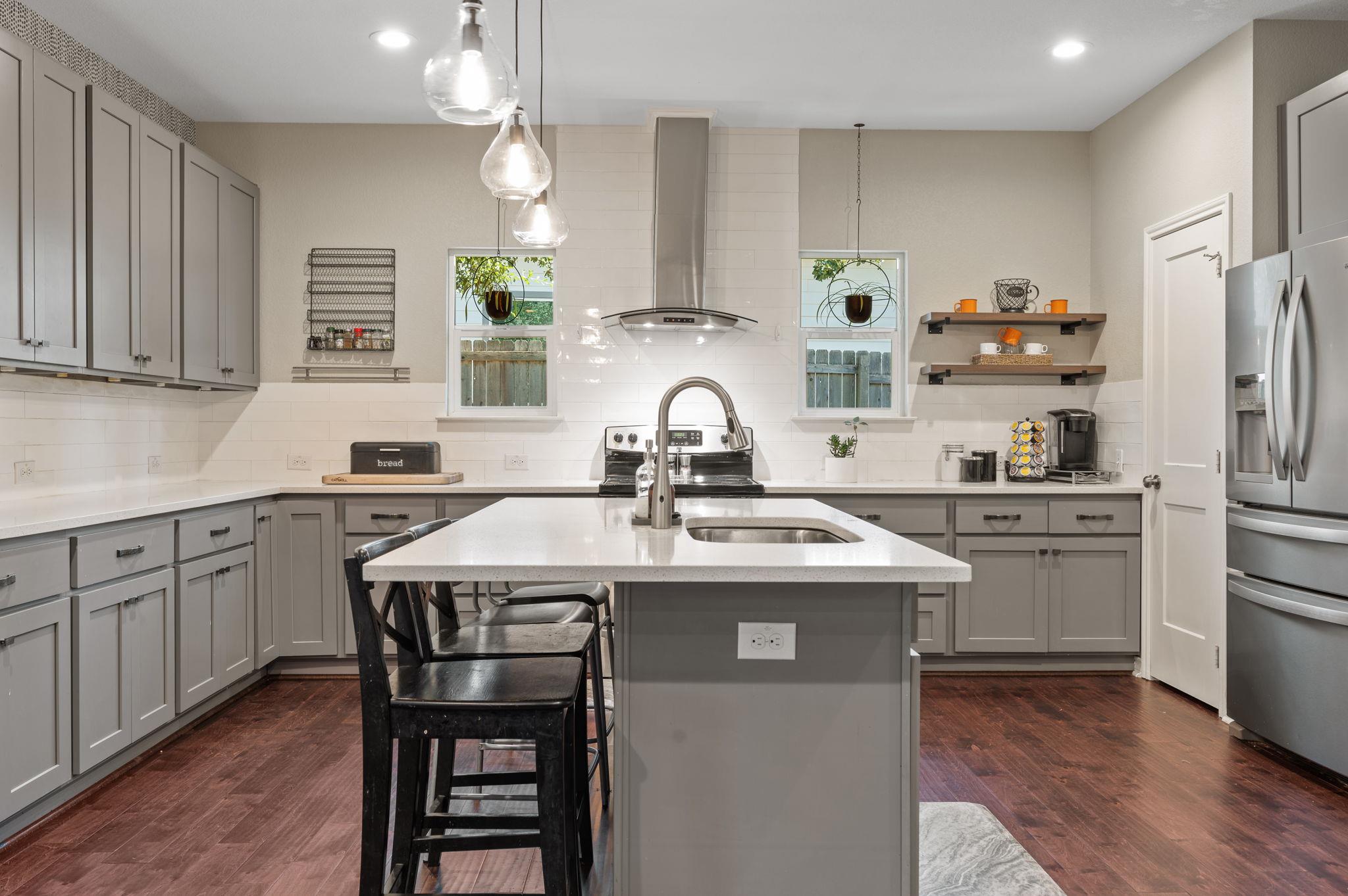 4401 Lindberg Ln, Lago Vista, TX 78645