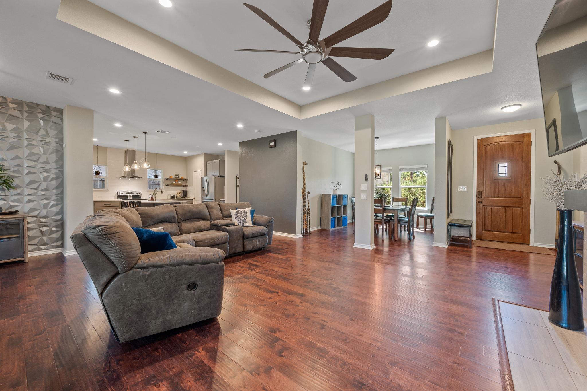 4401 Lindberg Ln, Lago Vista, TX 78645