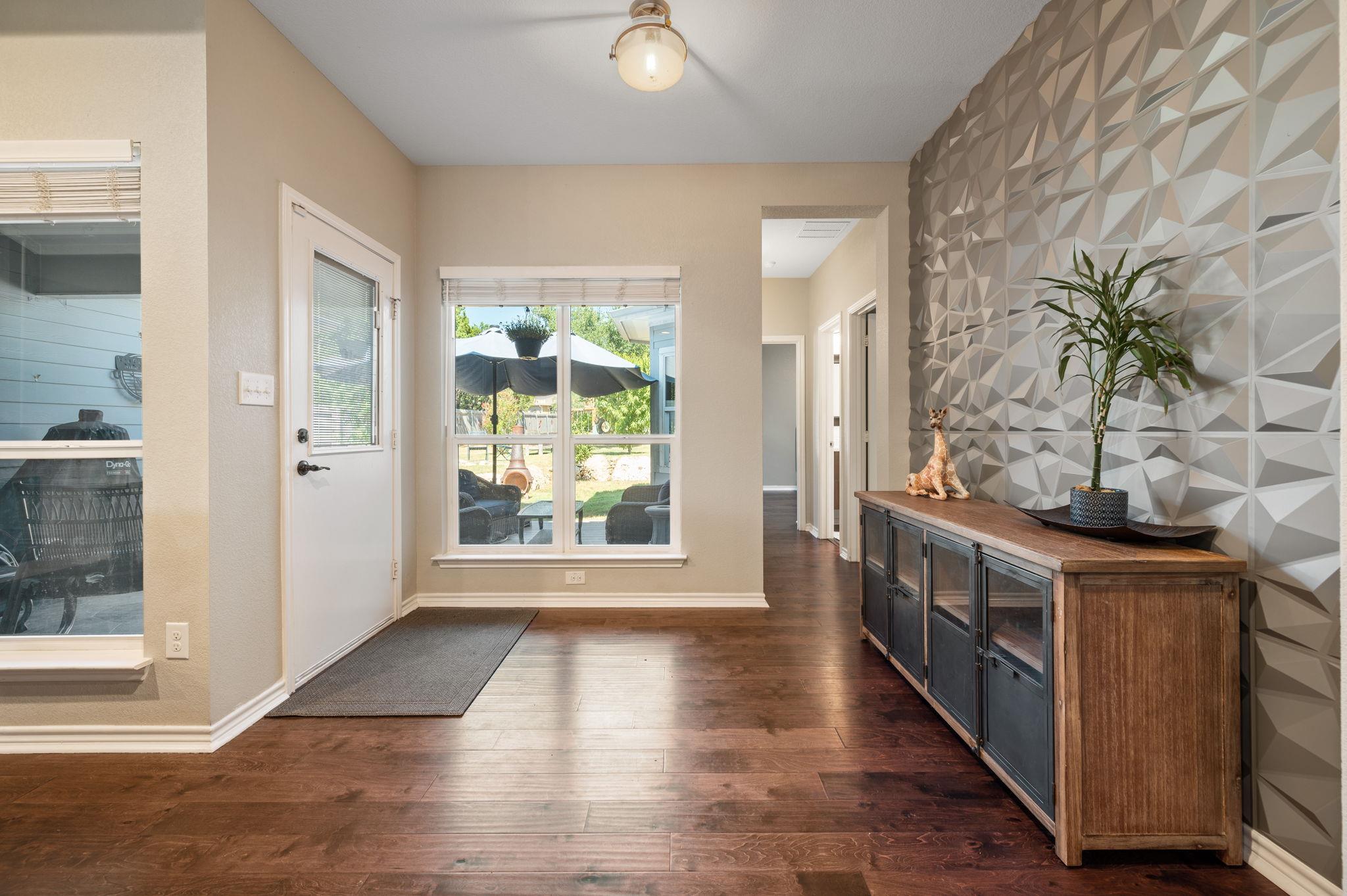 4401 Lindberg Ln, Lago Vista, TX 78645