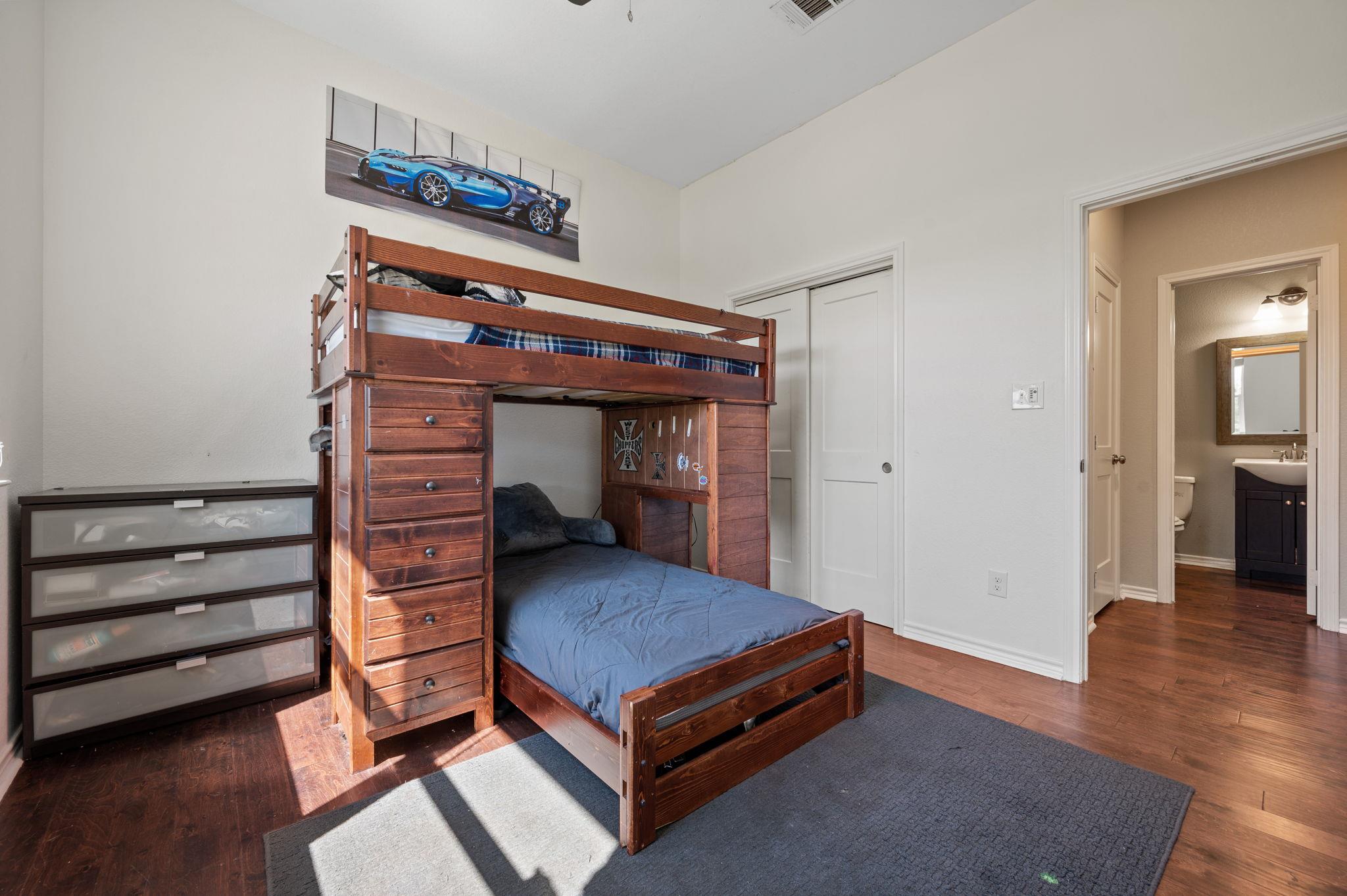 4401 Lindberg Ln, Lago Vista, TX 78645