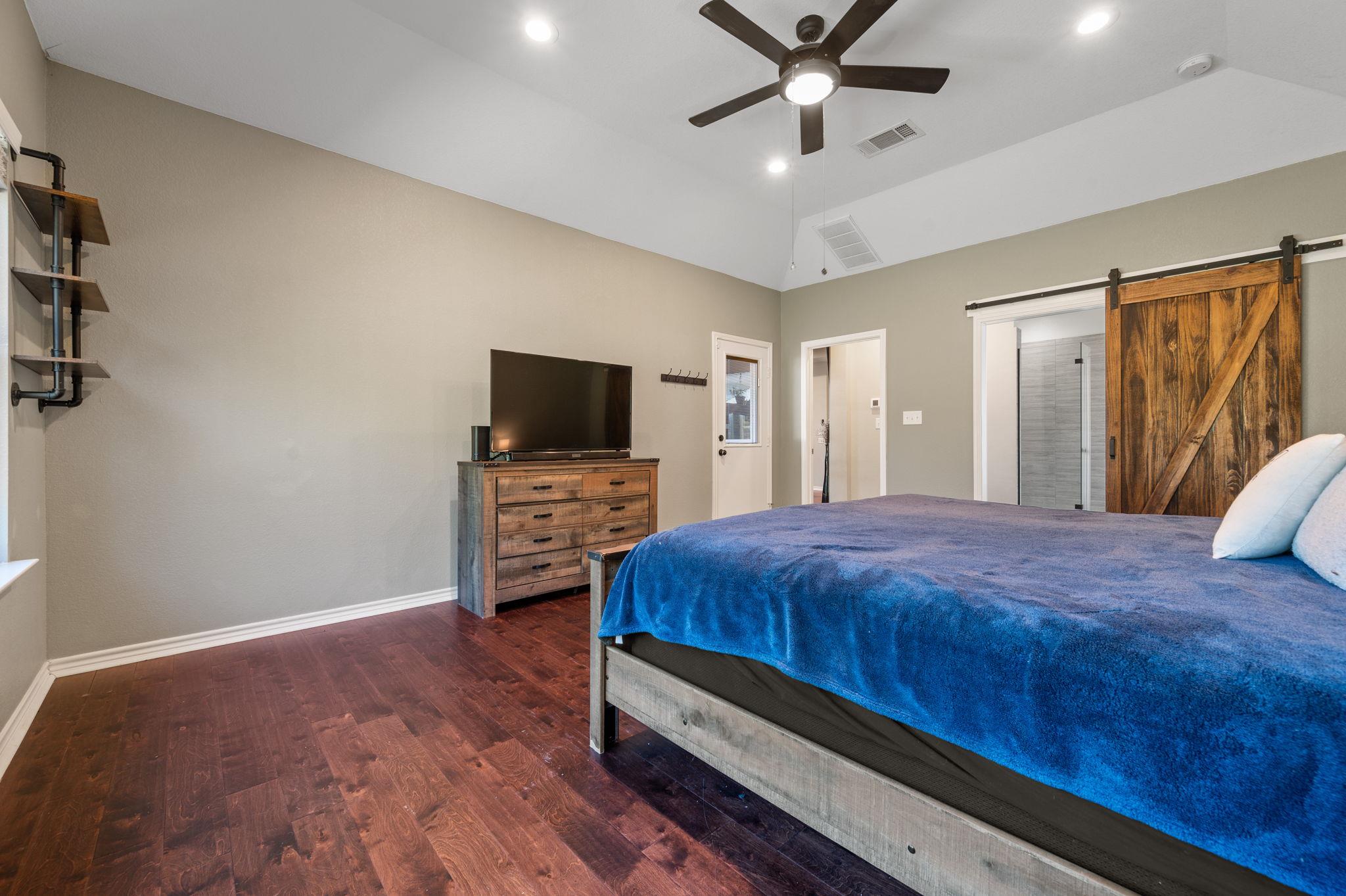 4401 Lindberg Ln, Lago Vista, TX 78645