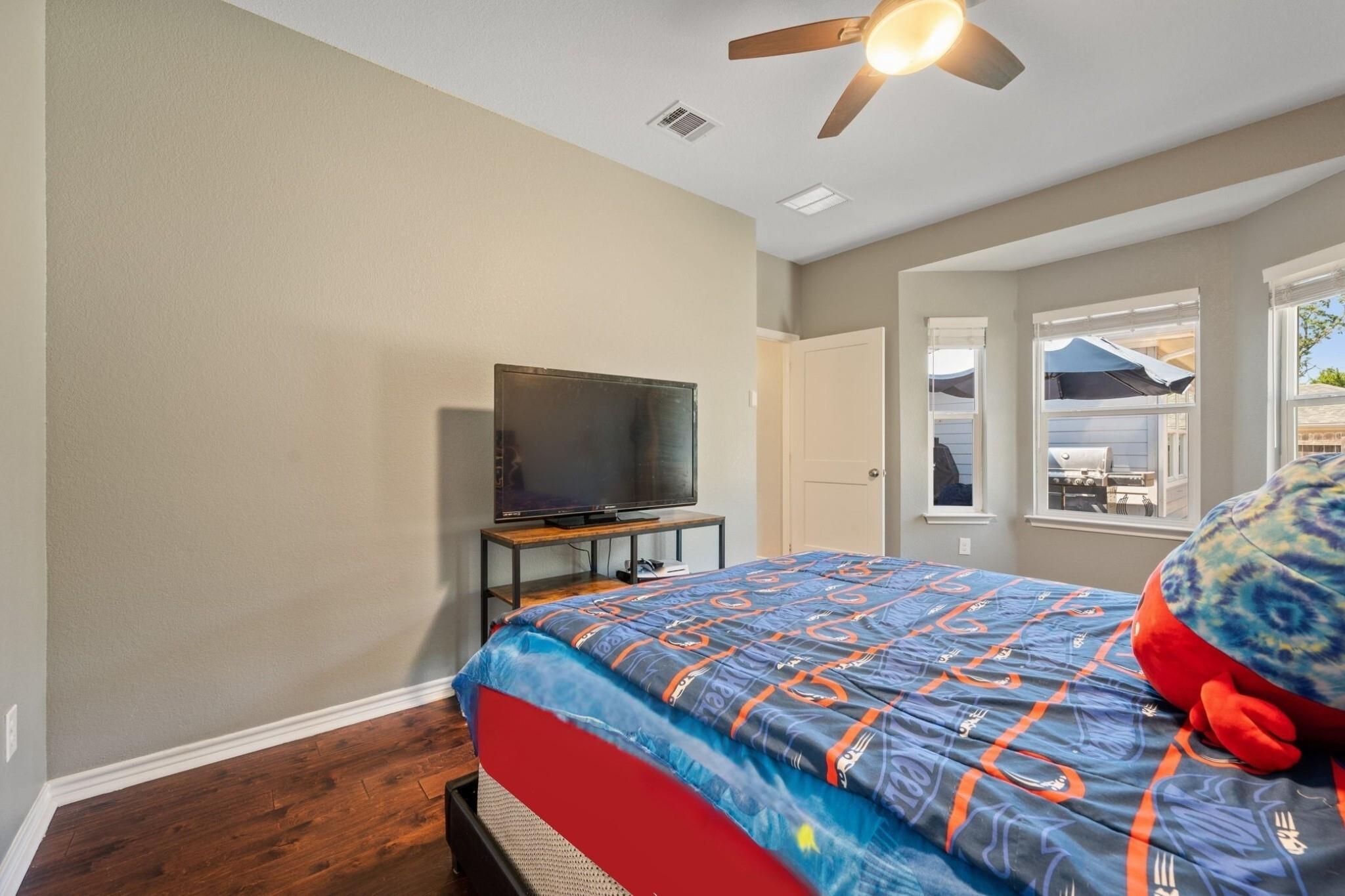 4401 Lindberg Ln, Lago Vista, TX 78645