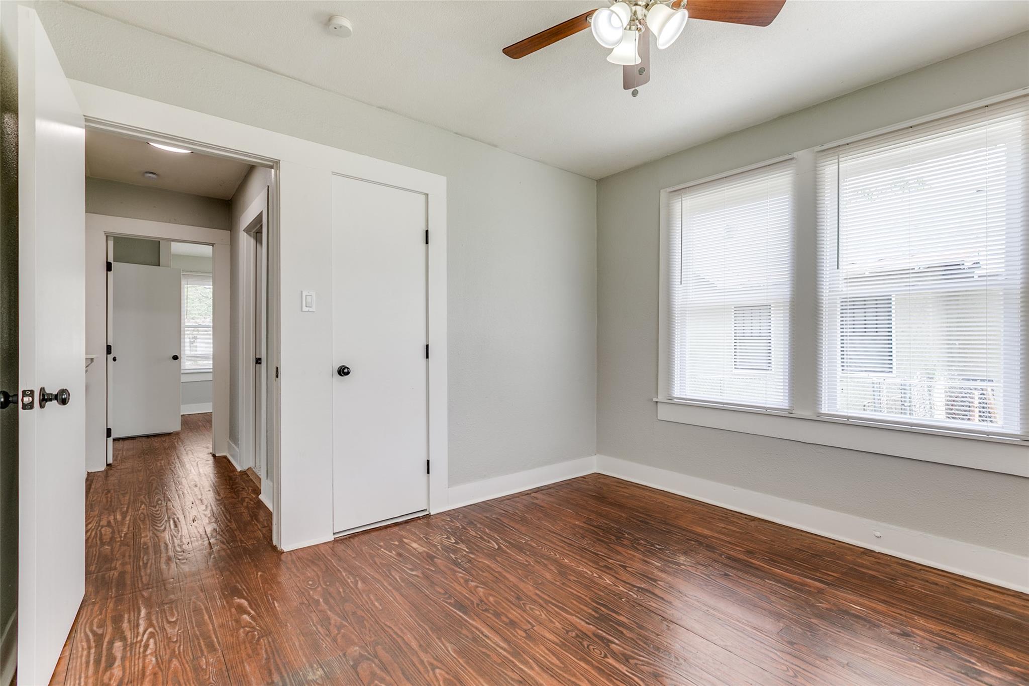 2447 E Houston St, San Antonio, TX 78202