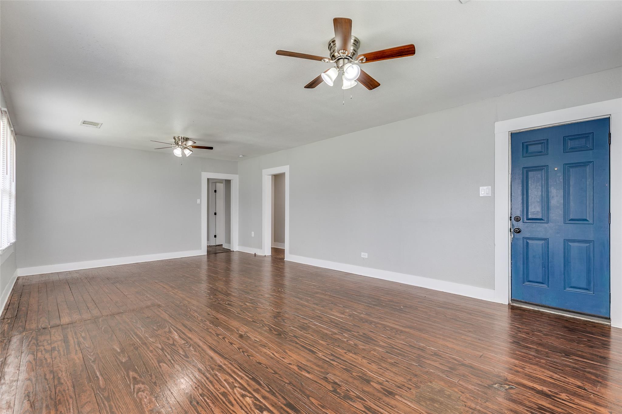 2447 E Houston St, San Antonio, TX 78202