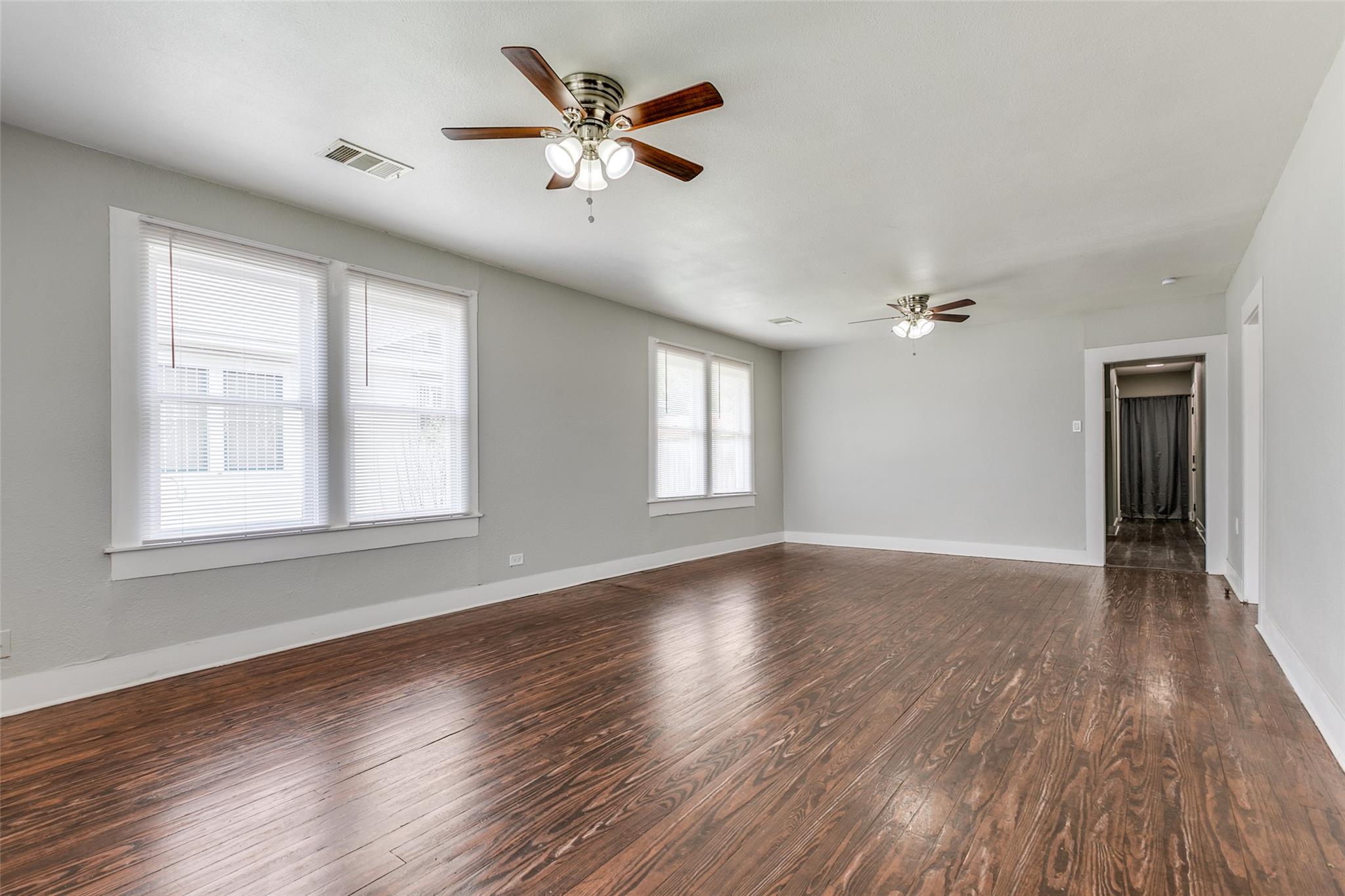 2447 E Houston St, San Antonio, TX 78202