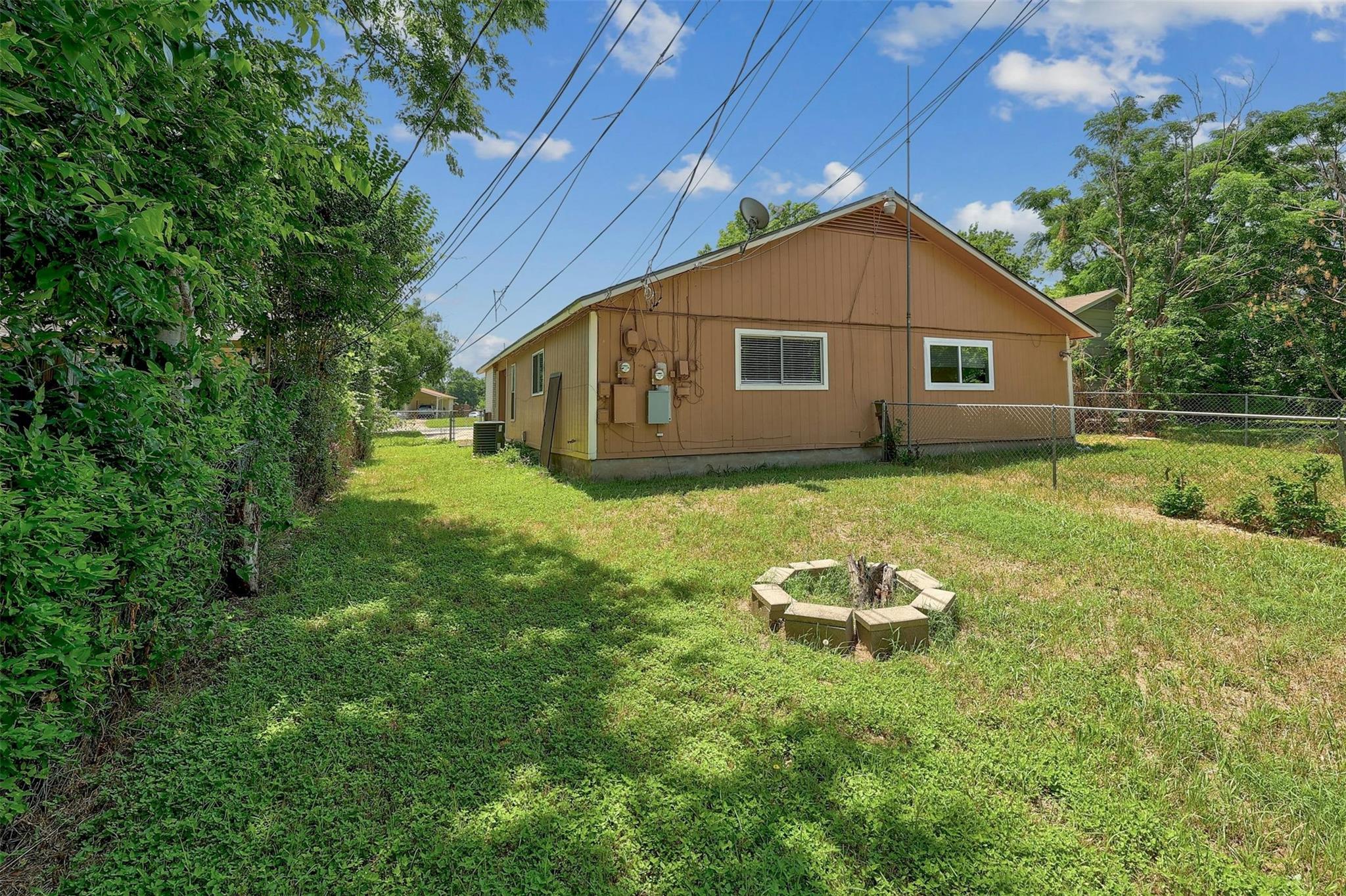 5808 Emerald Forest Dr # A, Austin, TX 78745