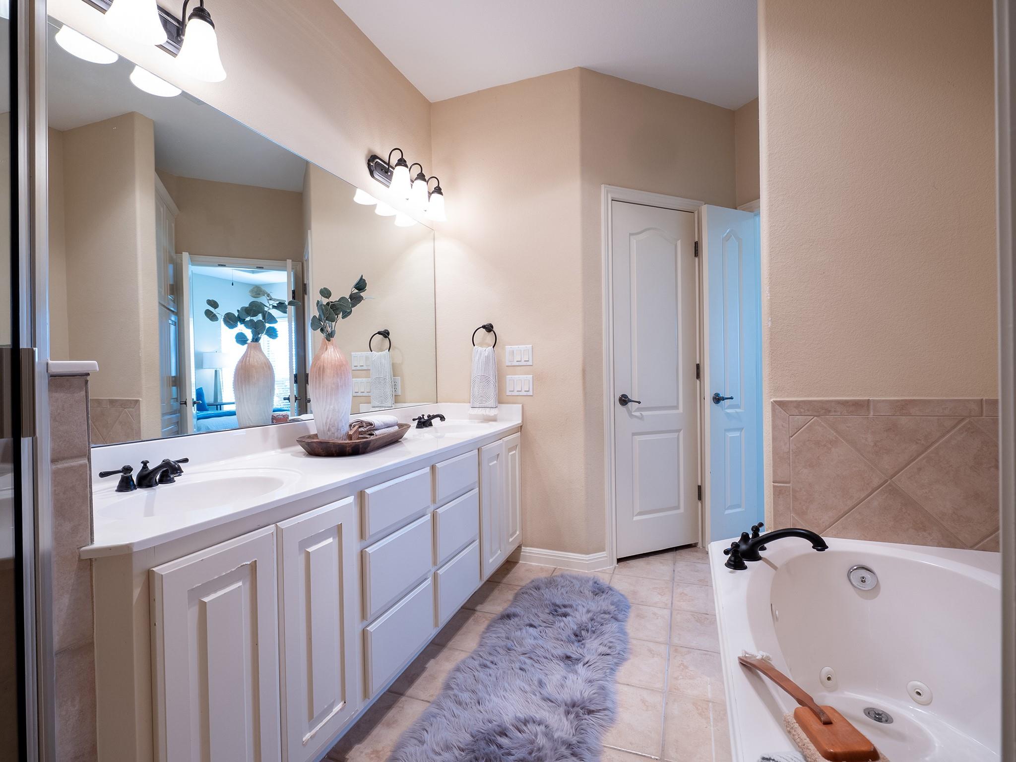 2 Champions Ln, Austin, TX 78734