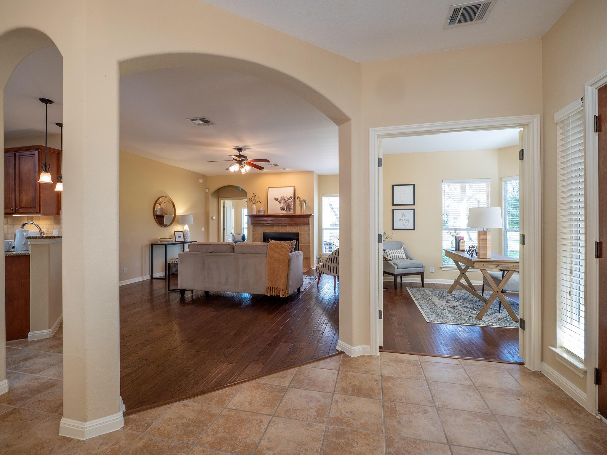 2 Champions Ln, Austin, TX 78734