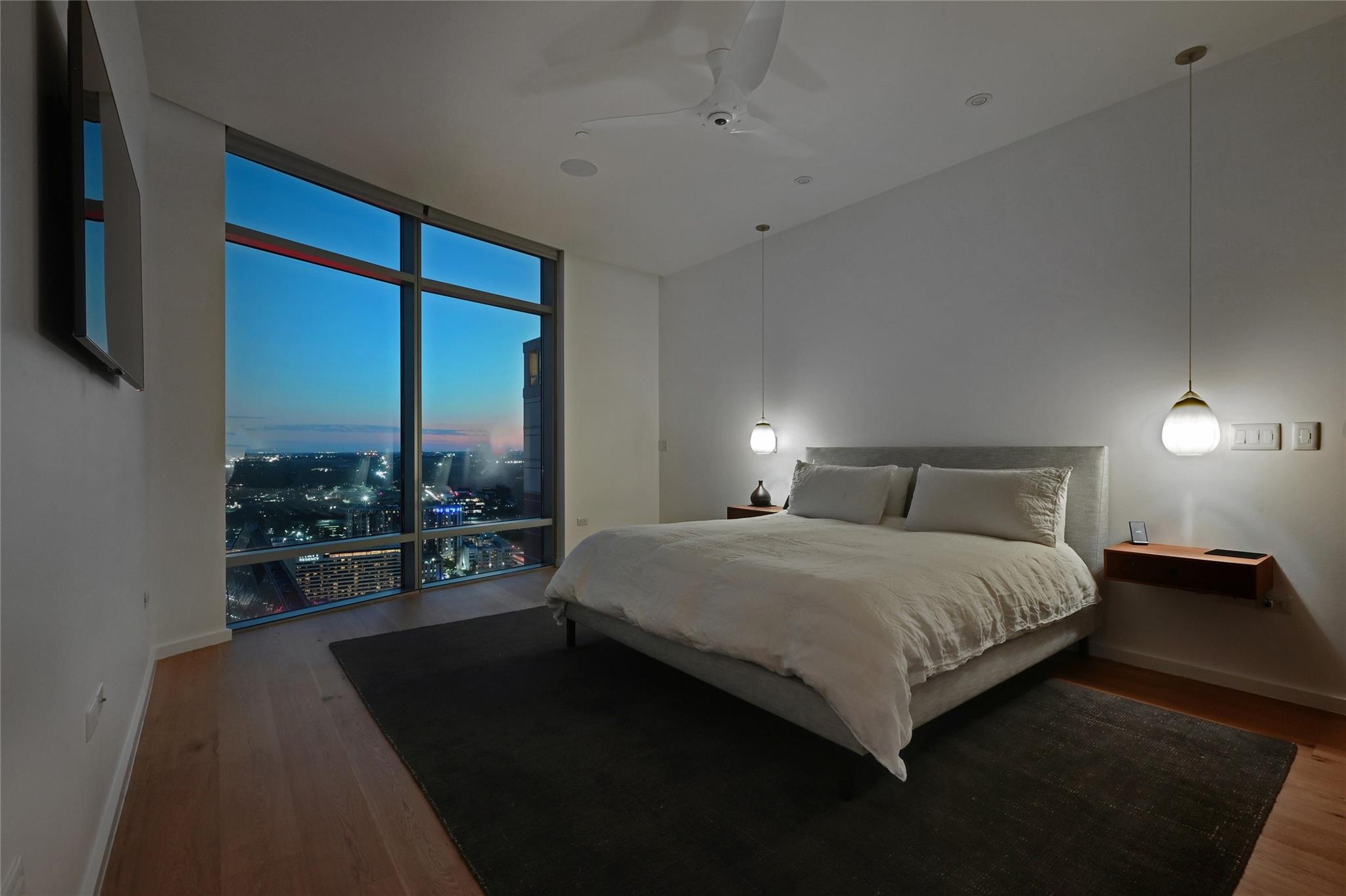 200 Congress Ave # 32SE, Austin, TX 78701