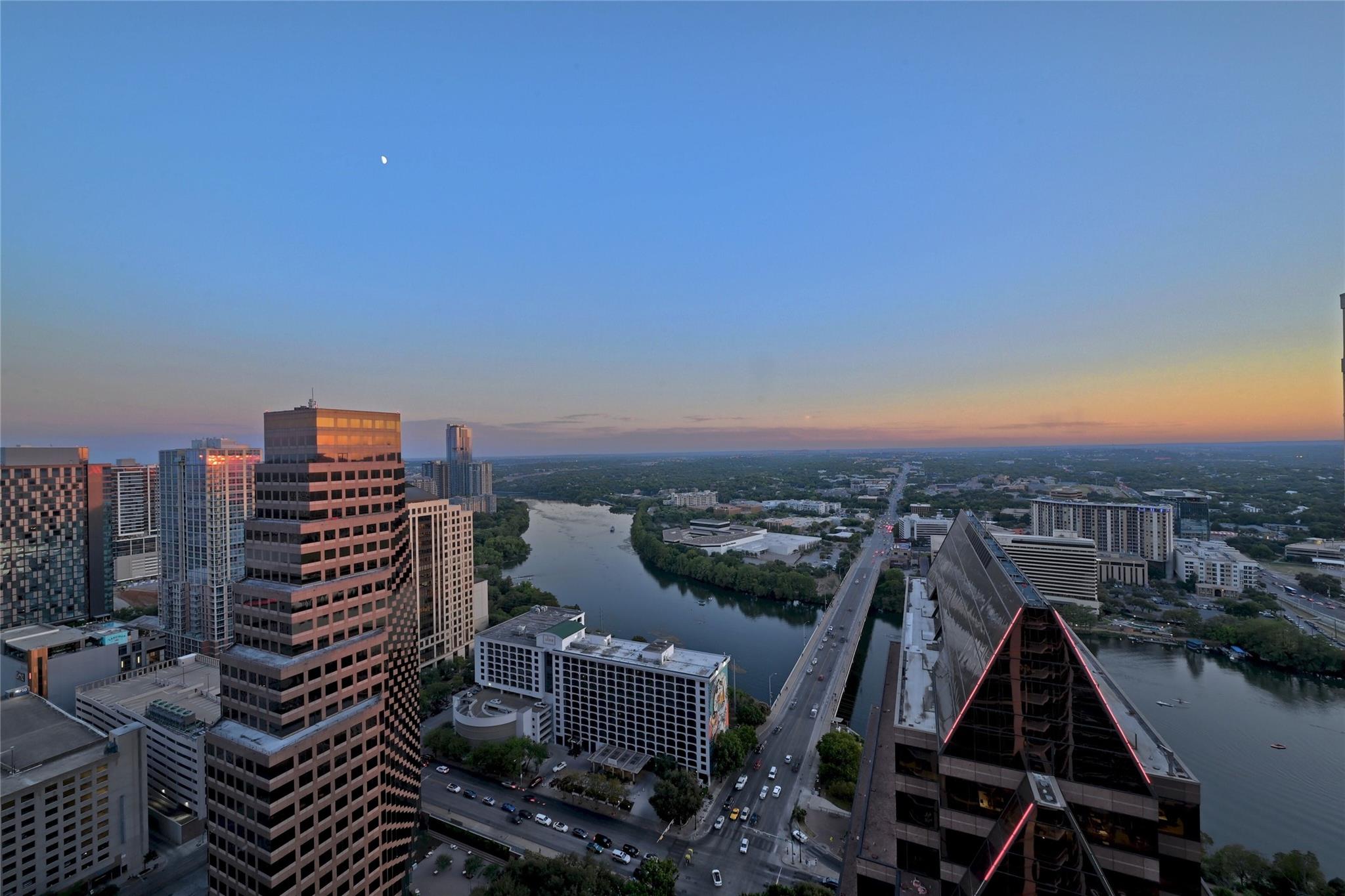 200 Congress Ave # 32SE, Austin, TX 78701