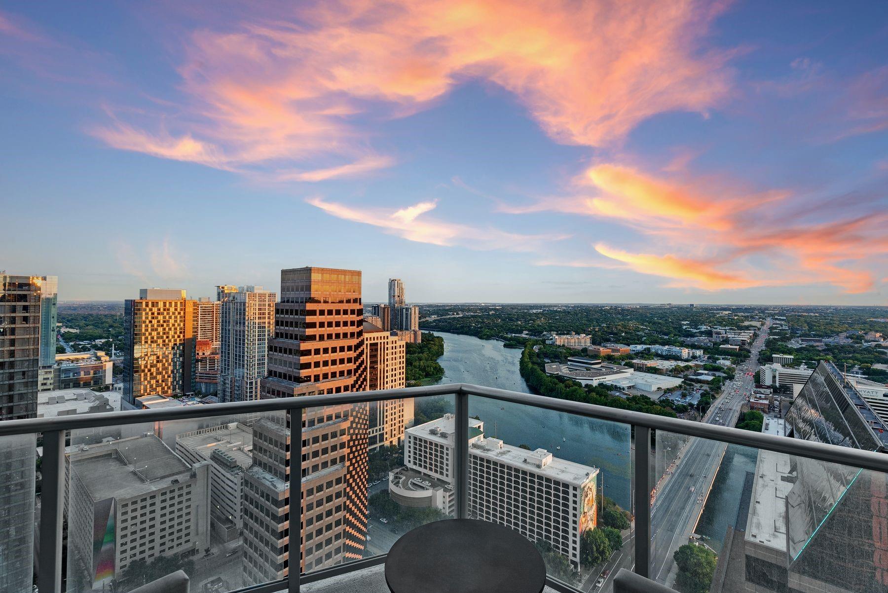 200 Congress Ave # 32SE, Austin, TX 78701