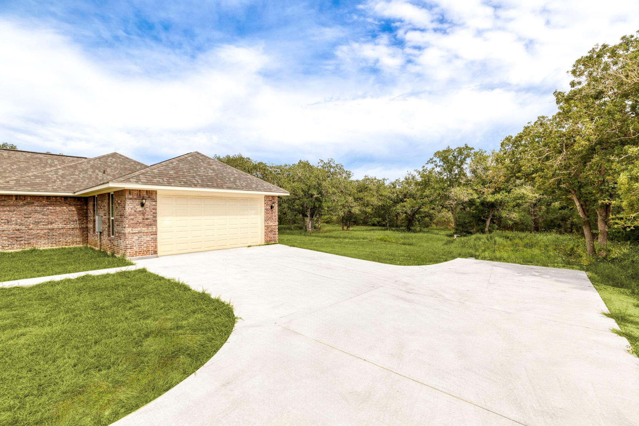 446 Post Oak, Gonzales, TX 78629