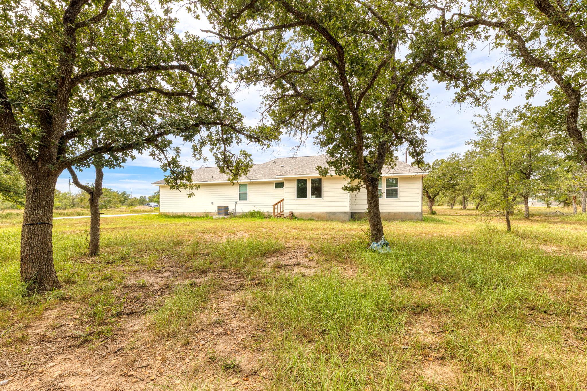446 Post Oak, Gonzales, TX 78629