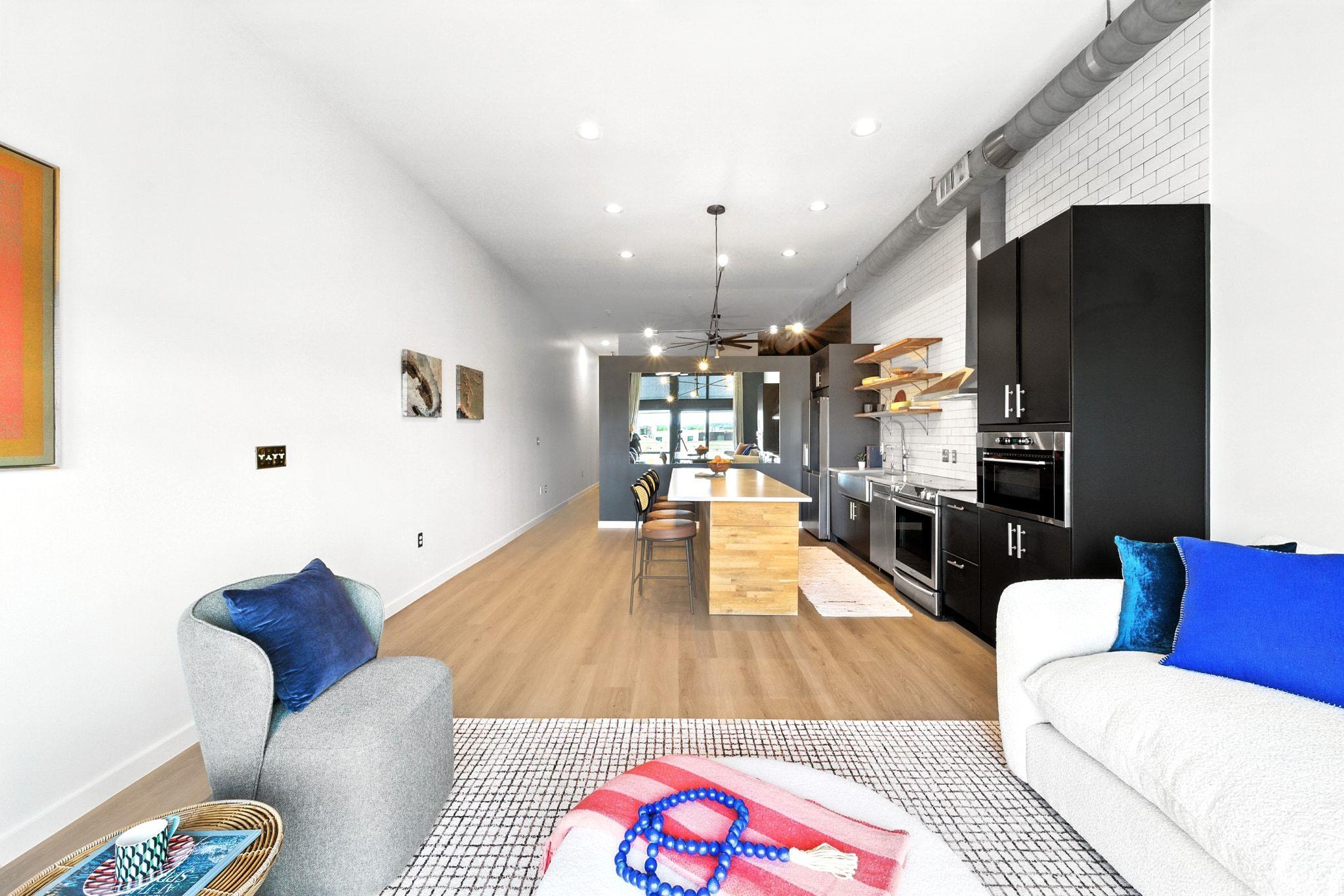 2124 E 6th St # 418, Austin, TX 78702