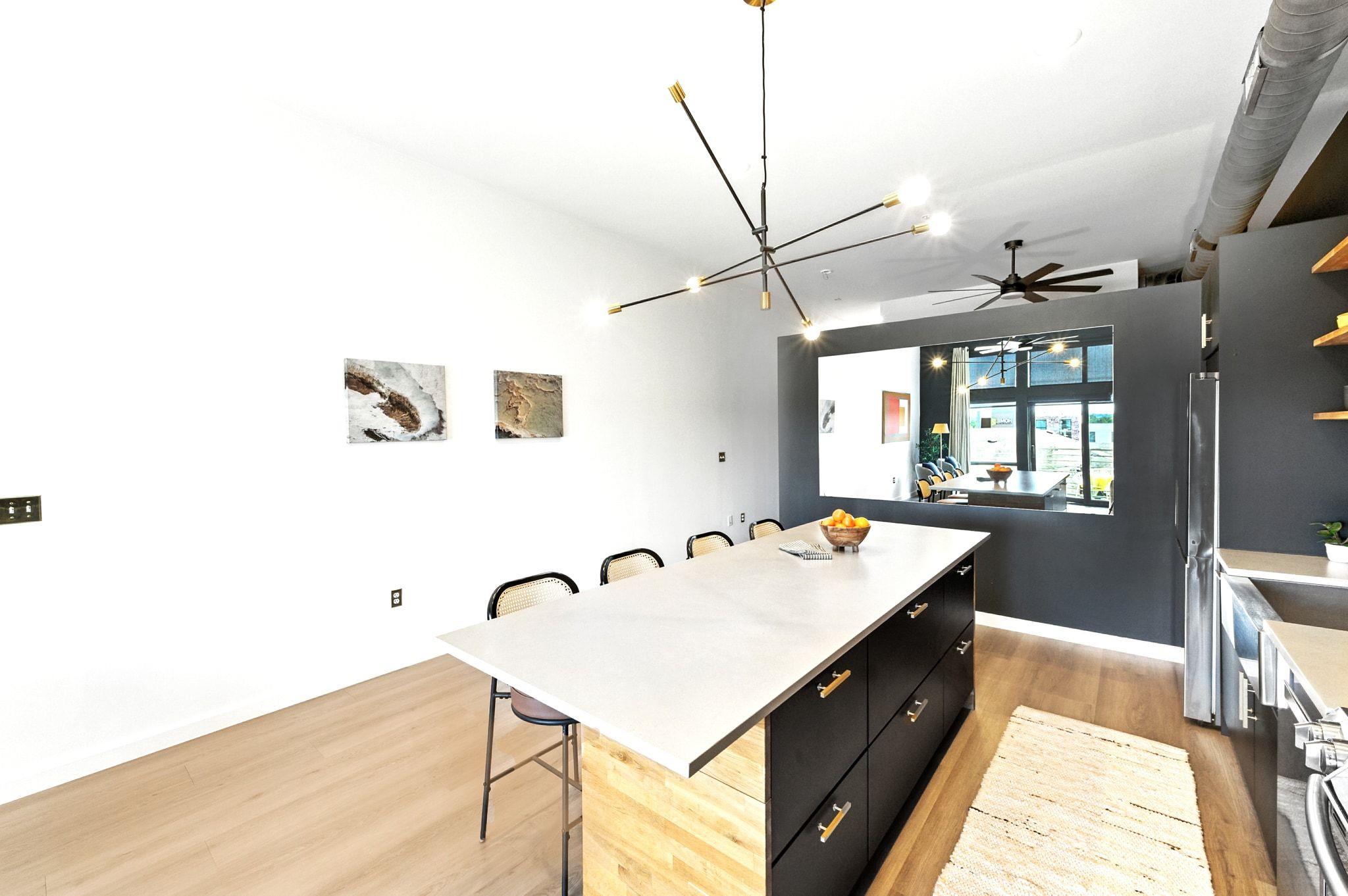 2124 E 6th St # 418, Austin, TX 78702