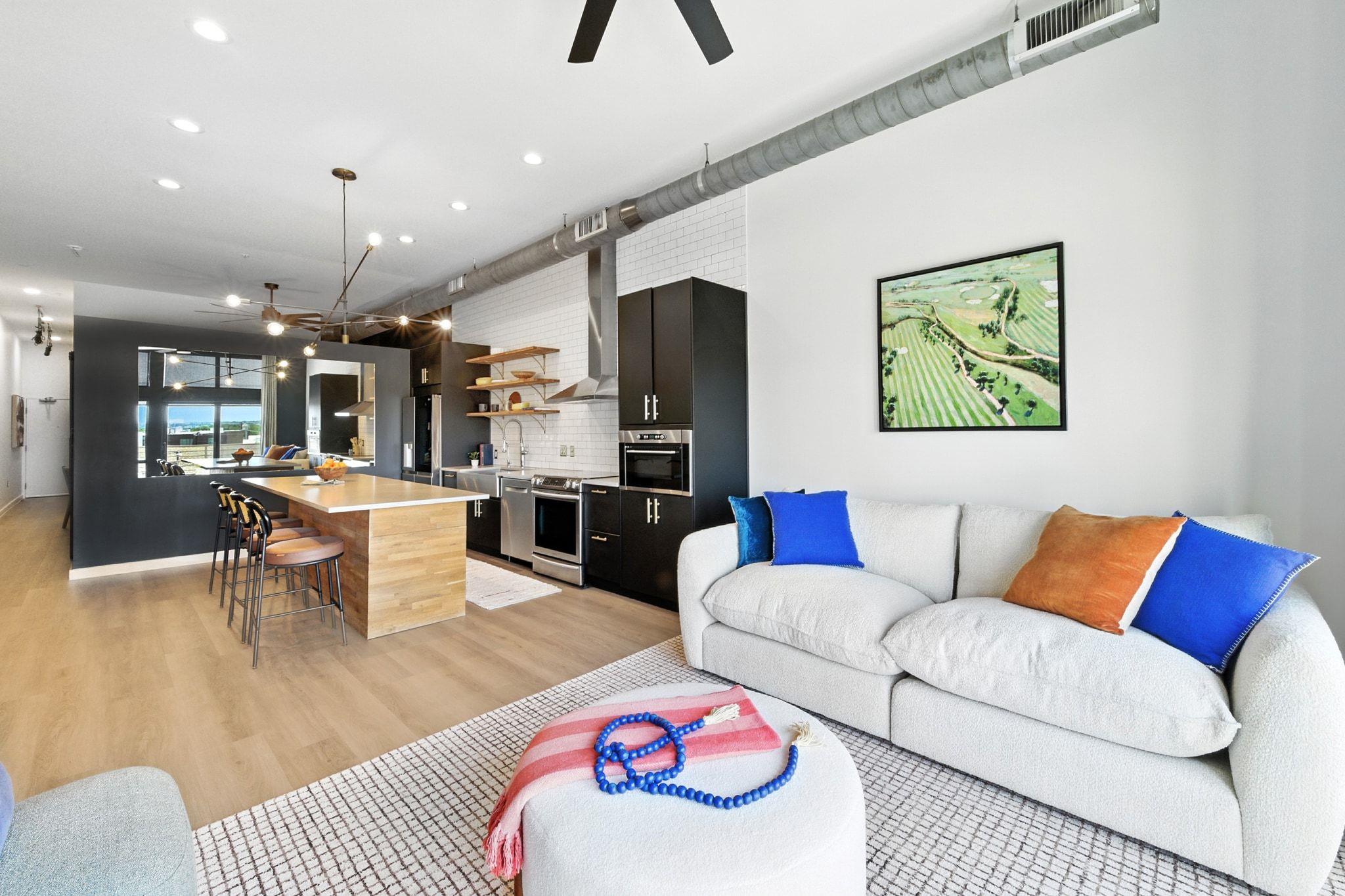 2124 E 6th St # 418, Austin, TX 78702