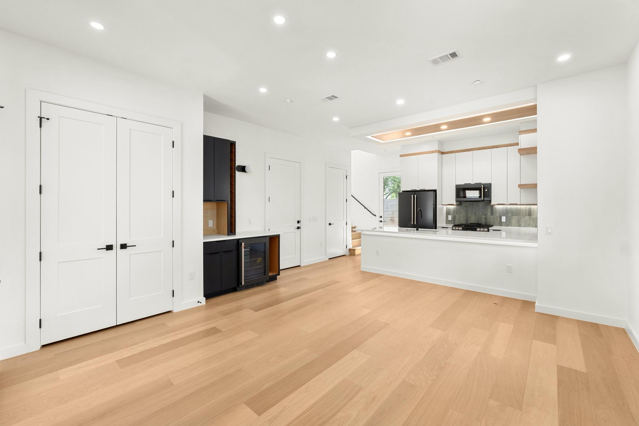 5203 Star Light Ter # 2, Austin, TX 78721