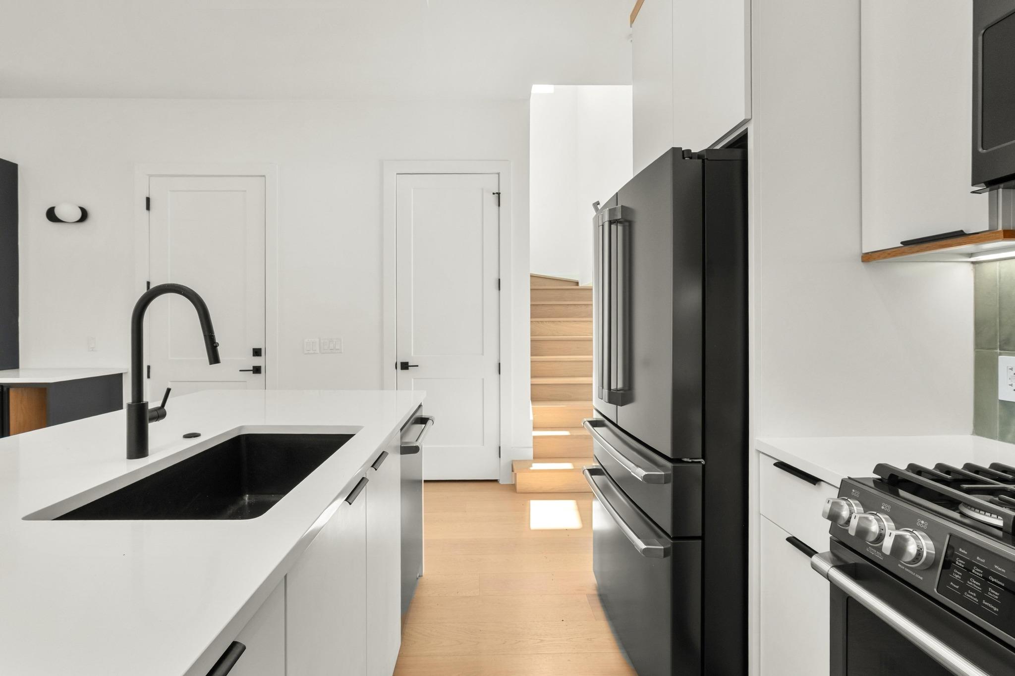 5203 Star Light Ter # 2, Austin, TX 78721