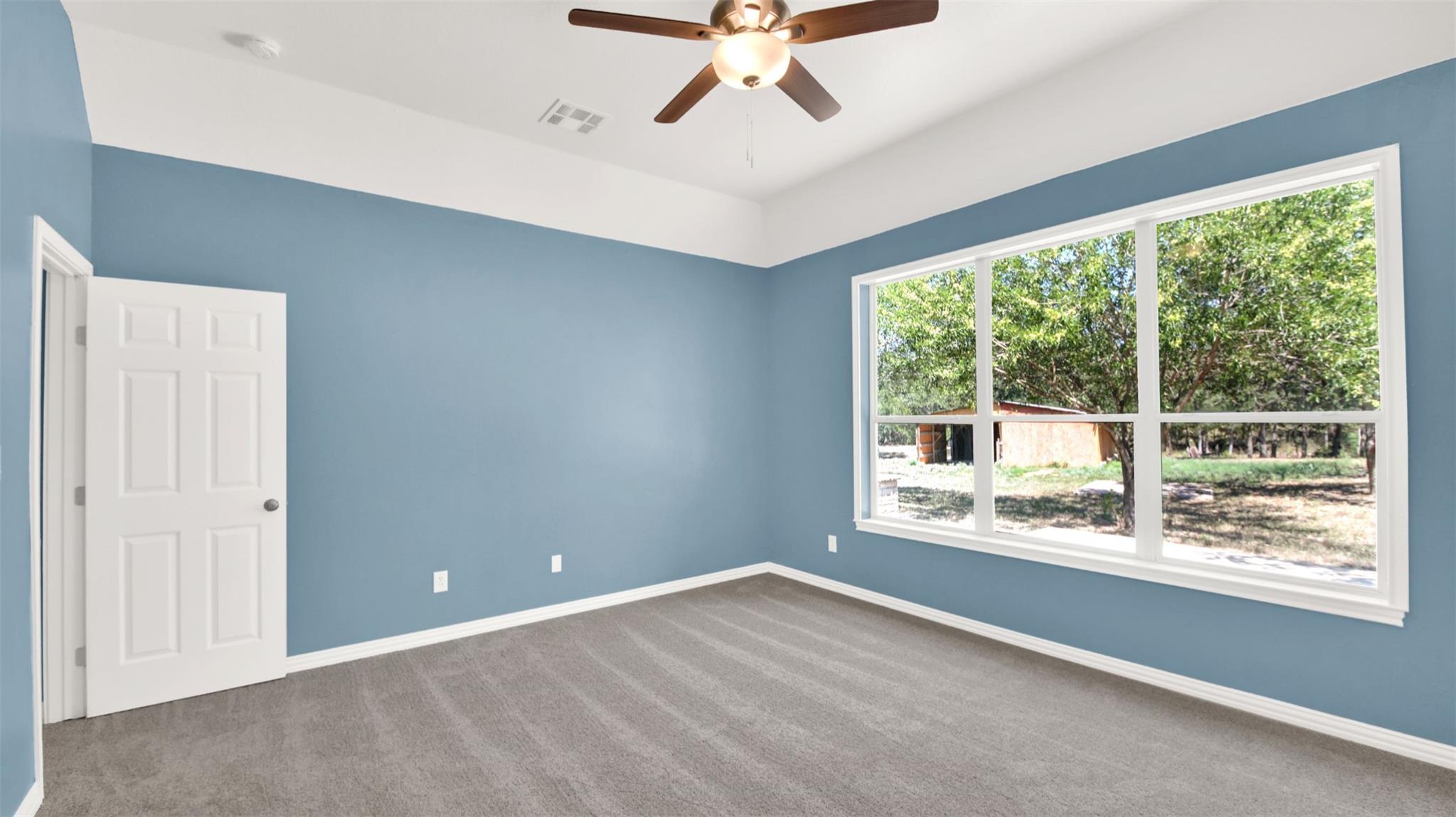 230 Heritage Oaks Dr, Cedar Creek, TX 78612