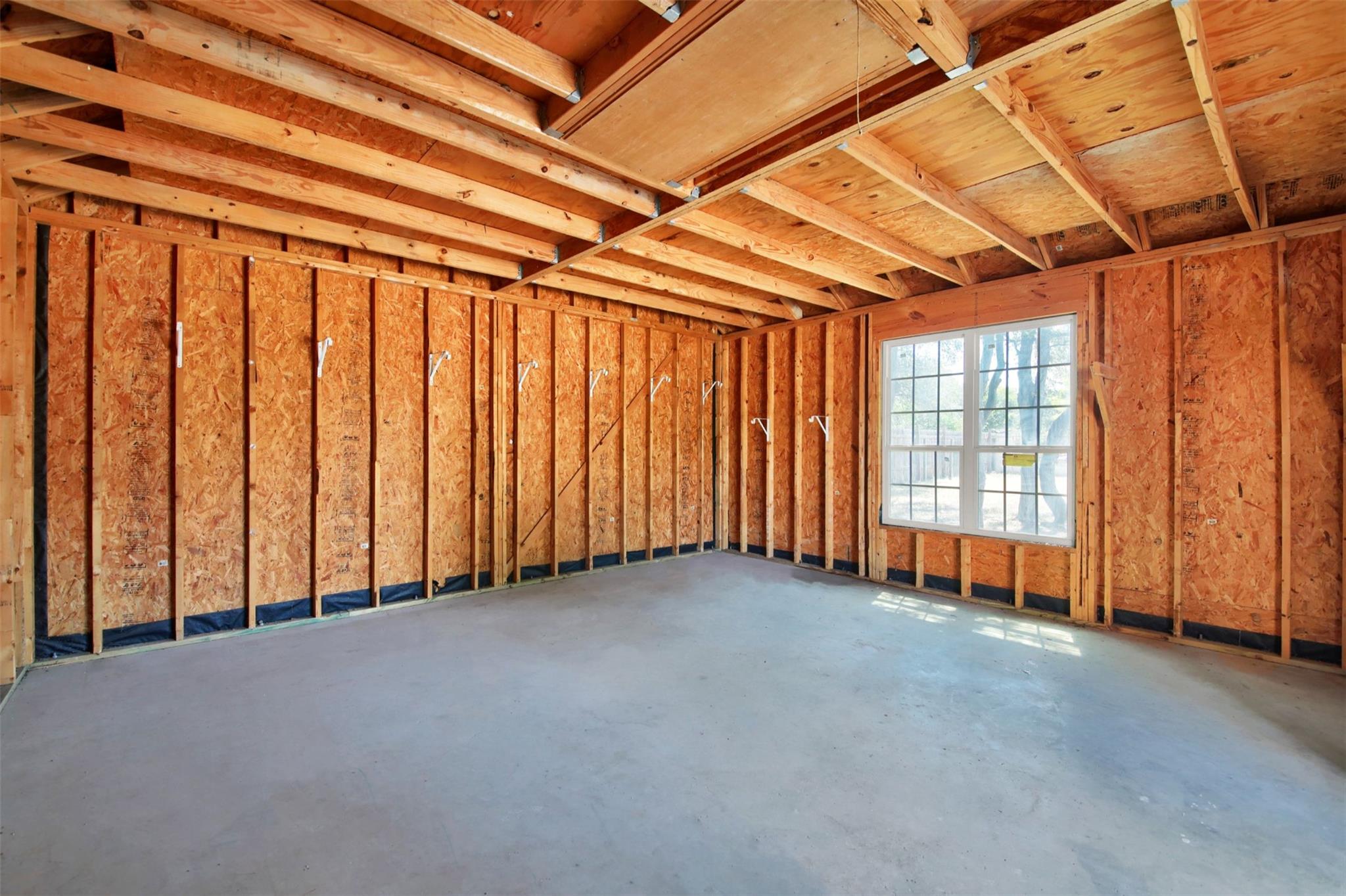 230 Heritage Oaks Dr, Cedar Creek, TX 78612