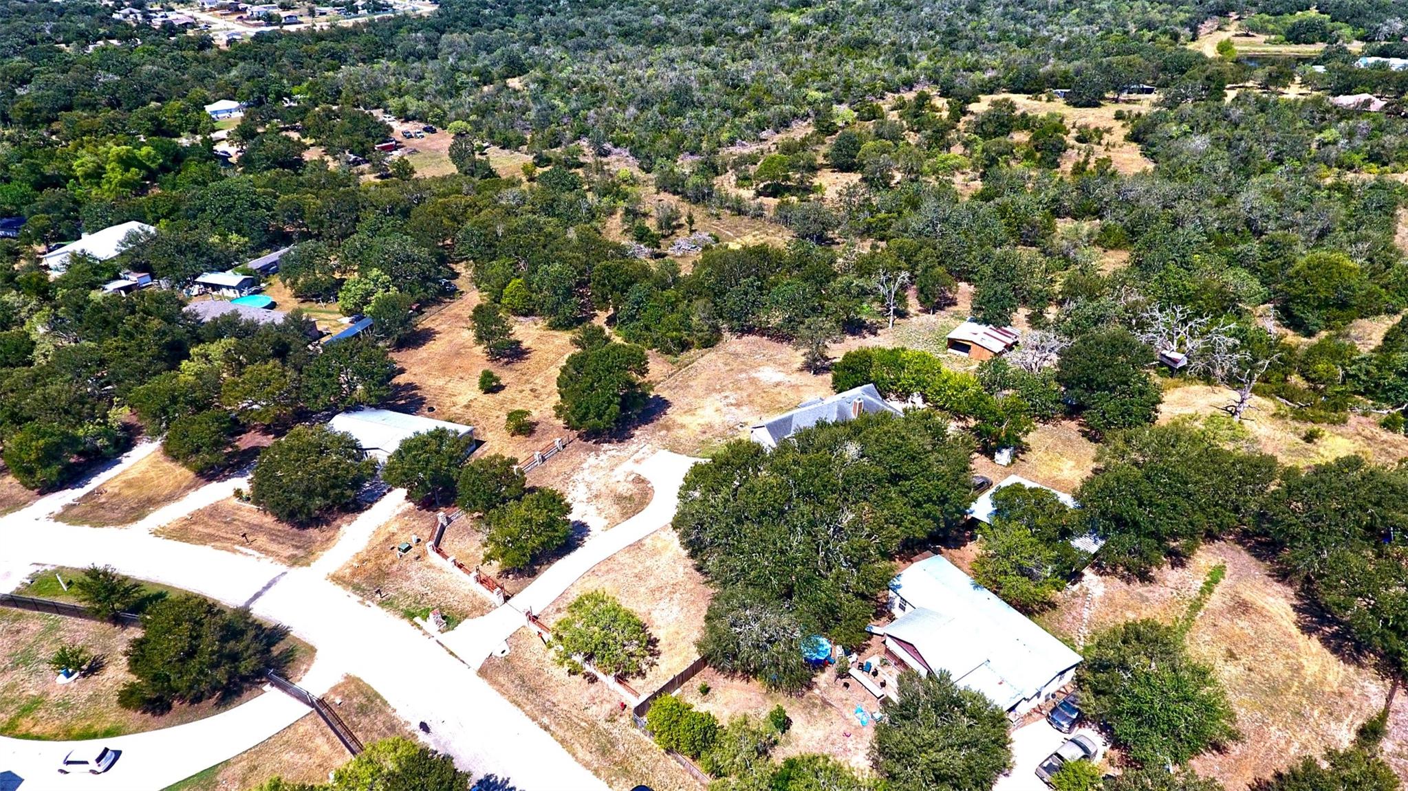 230 Heritage Oaks Dr, Cedar Creek, TX 78612