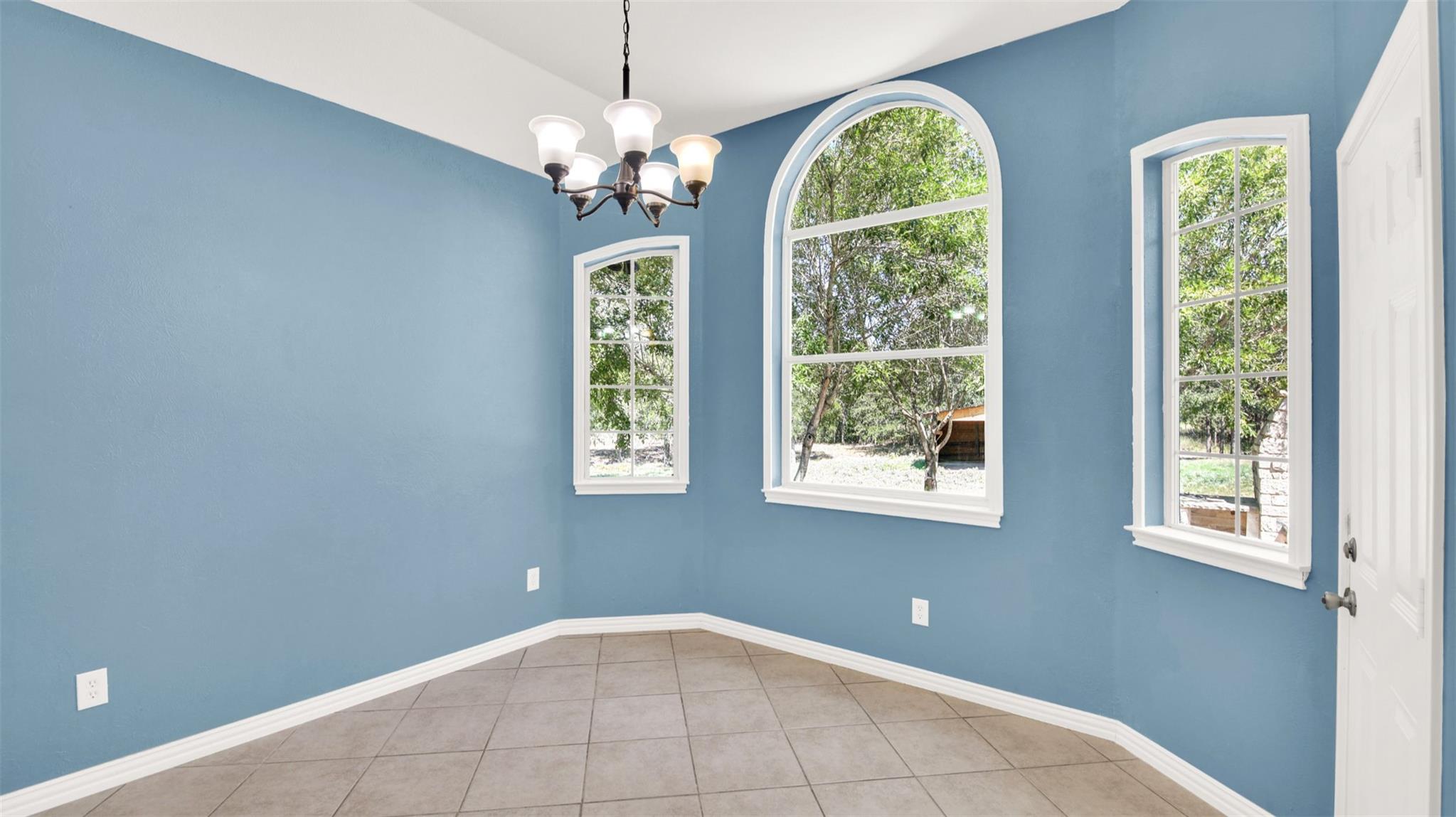 230 Heritage Oaks Dr, Cedar Creek, TX 78612