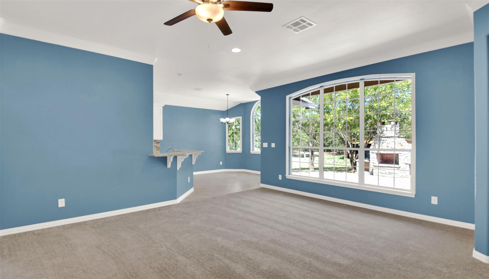 230 Heritage Oaks Dr, Cedar Creek, TX 78612