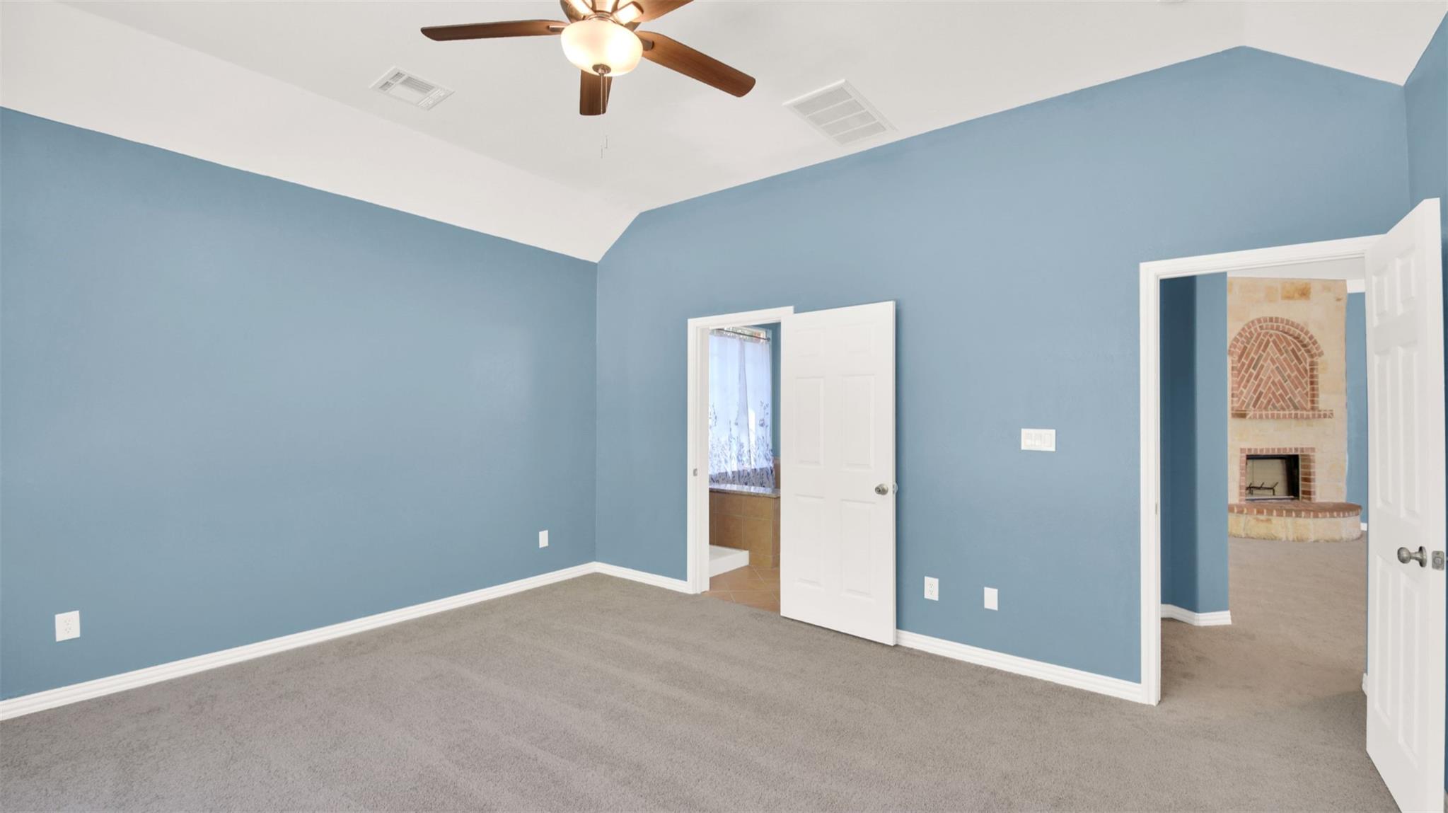 230 Heritage Oaks Dr, Cedar Creek, TX 78612