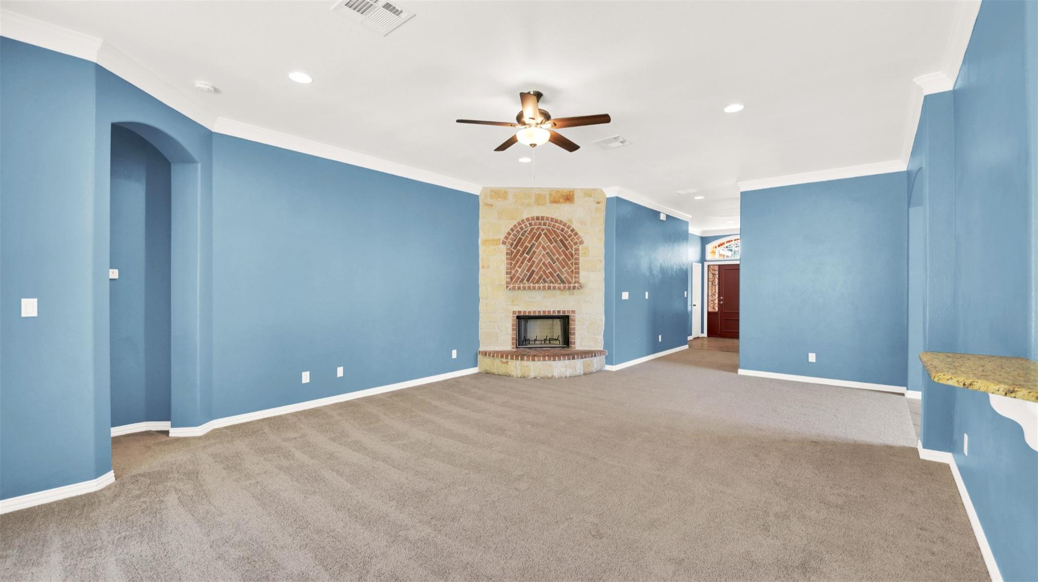 230 Heritage Oaks Dr, Cedar Creek, TX 78612