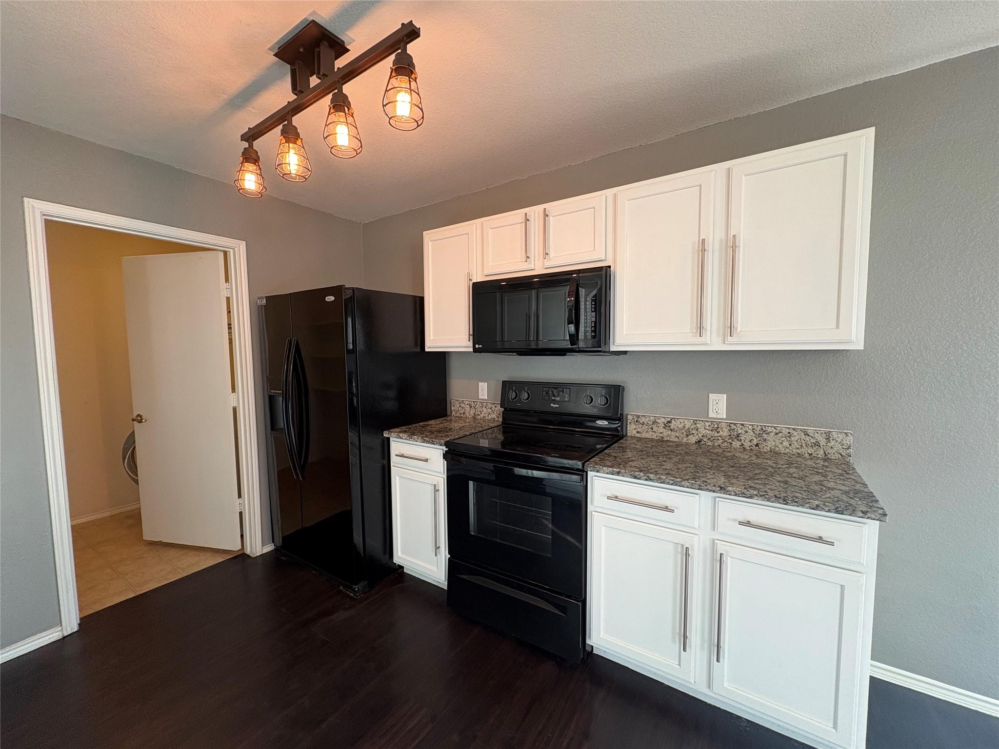 8932 Southwick Dr, Austin, TX 78724