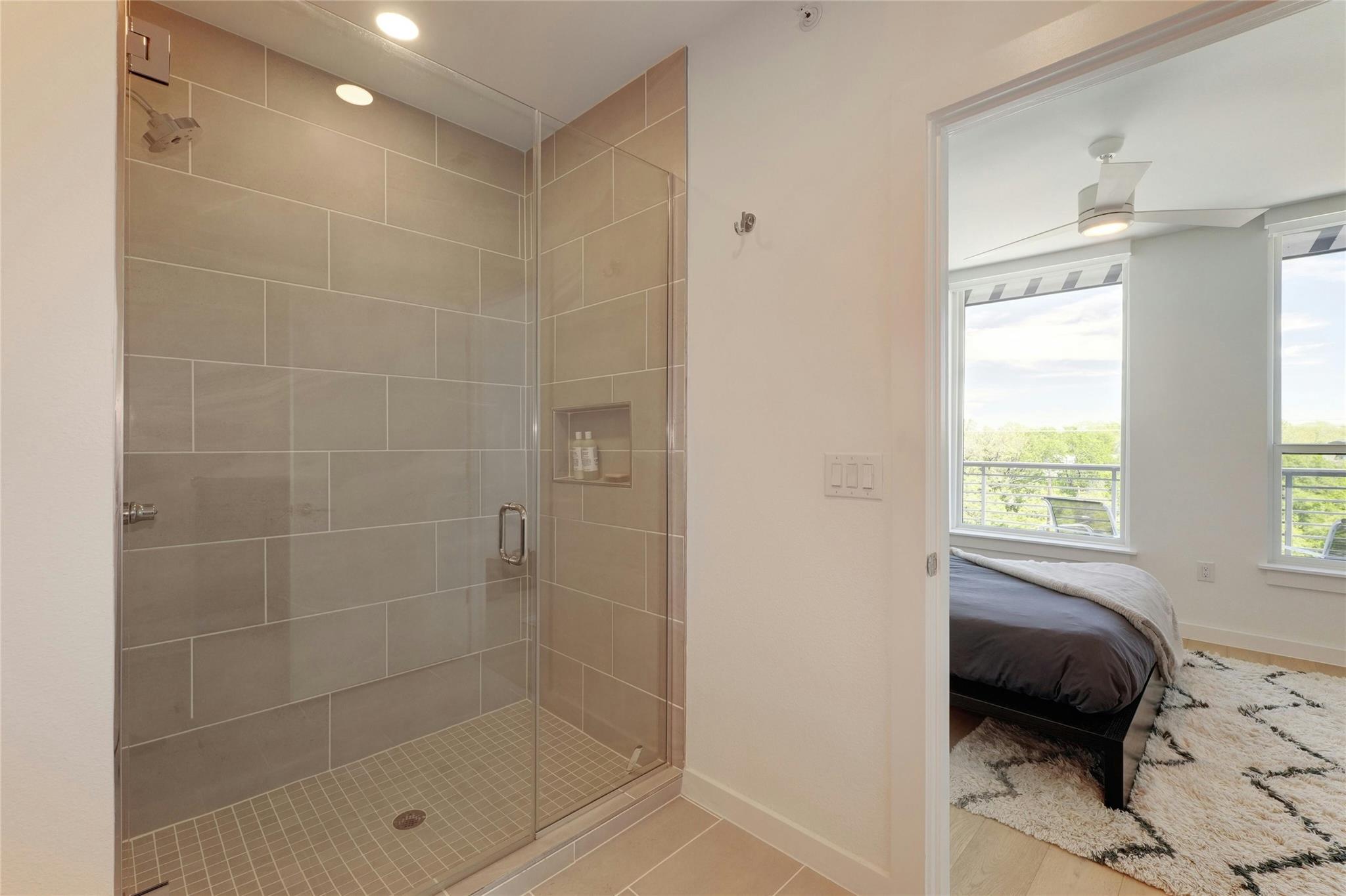 1600 S 1st St # 403, Austin, TX 78704