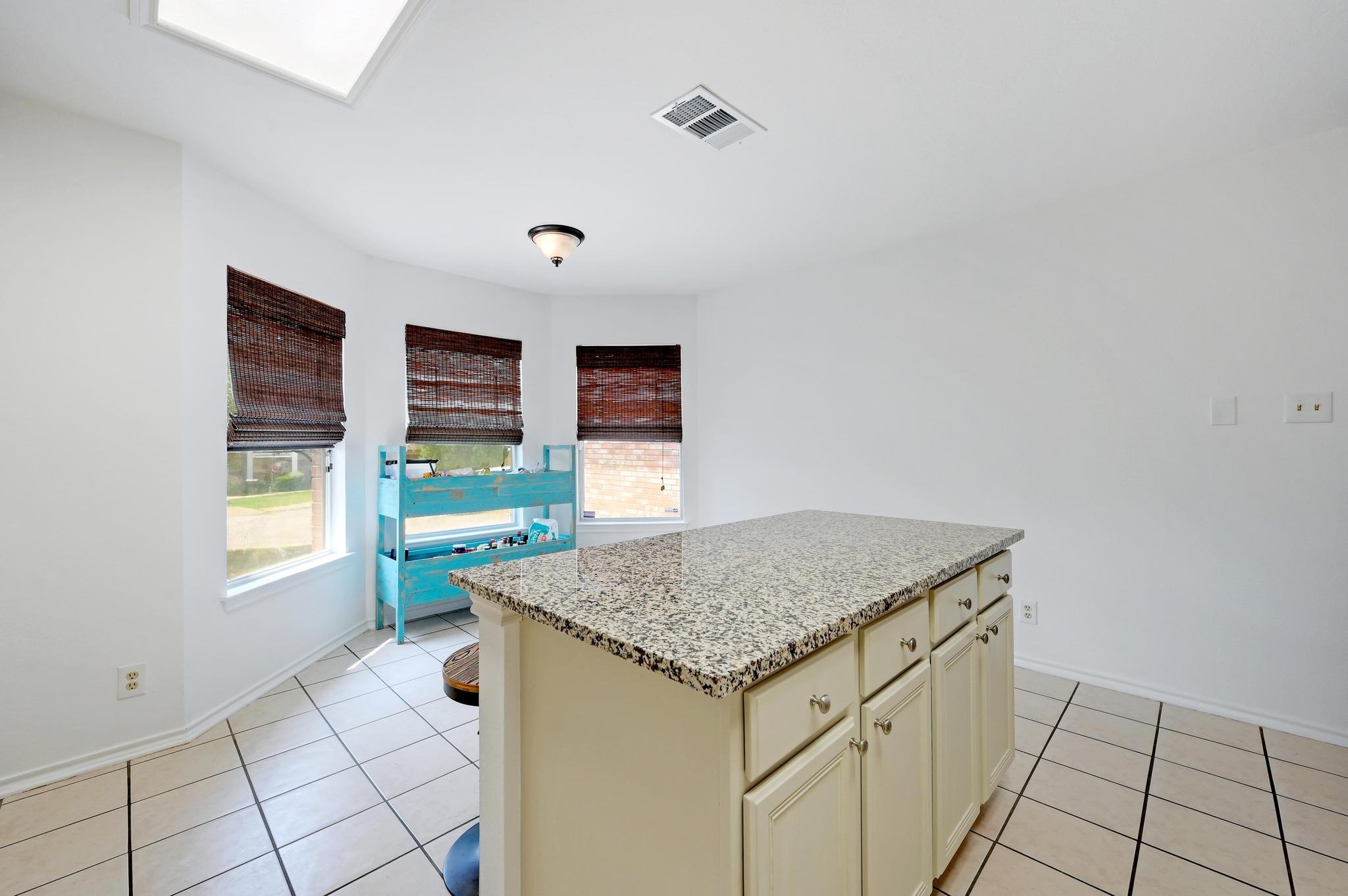 7410 Tom Watson Ct, San Antonio, TX 78244