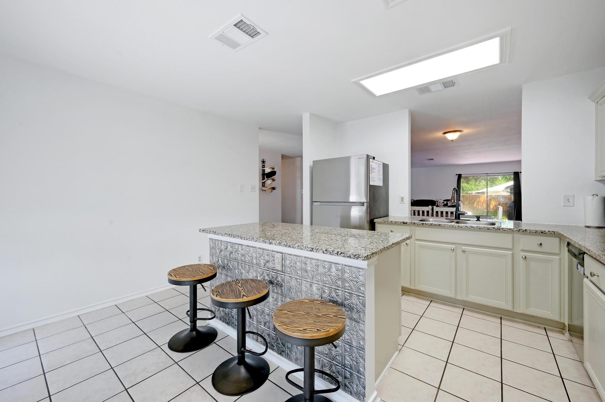 7410 Tom Watson Ct, San Antonio, TX 78244