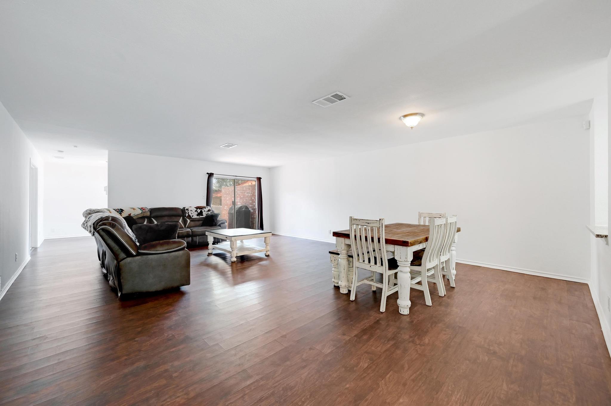 7410 Tom Watson Ct, San Antonio, TX 78244