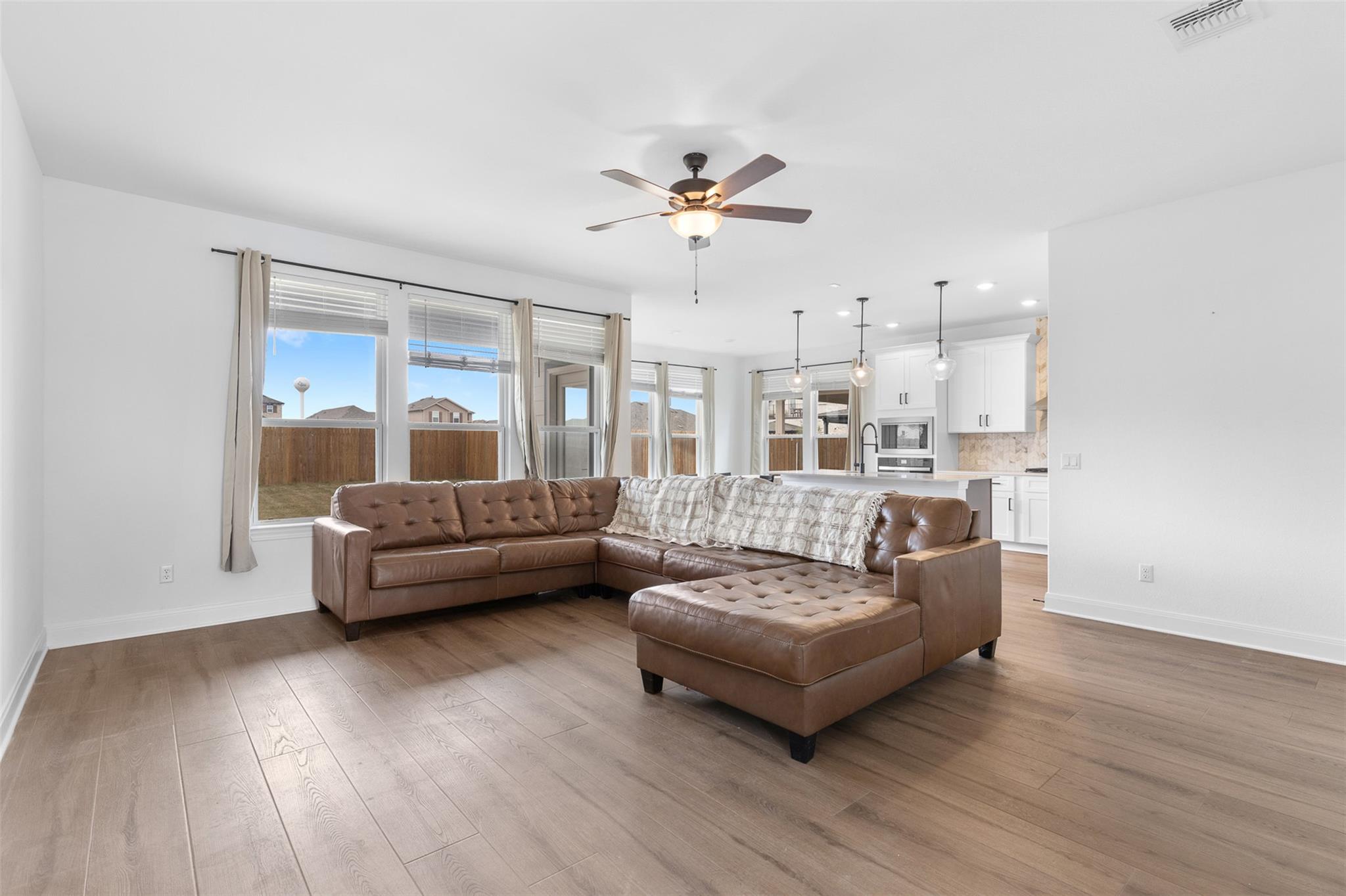 214 Queen Top Sail Way, Kyle, TX 78640