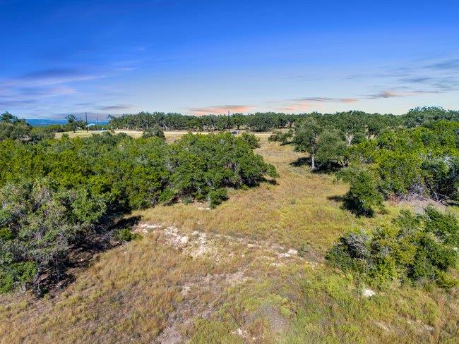 618 Windmill Ridge Dr, Blanco, TX 78606